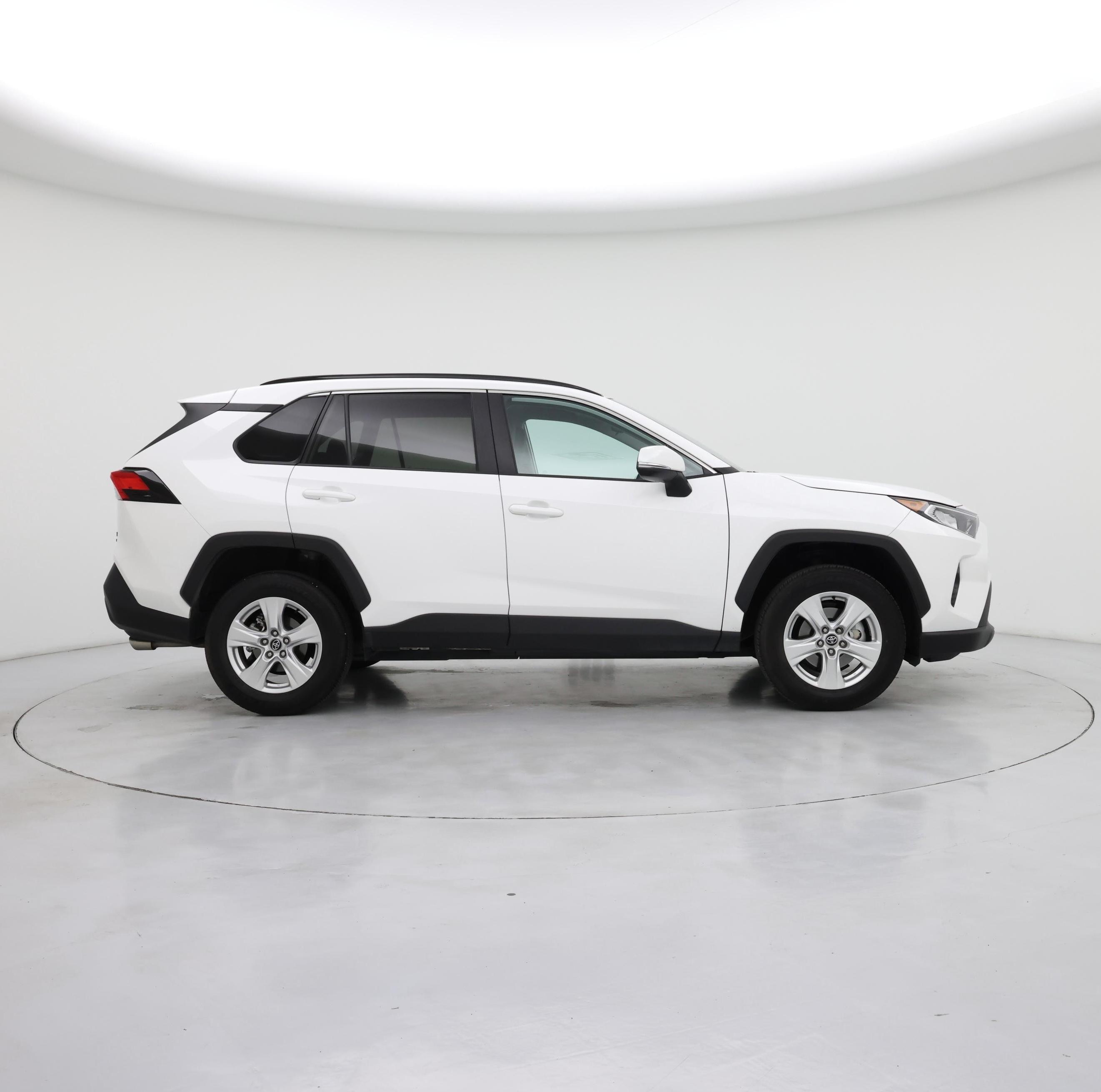 Thumbnail: 2021 Toyota RAV4 - 7