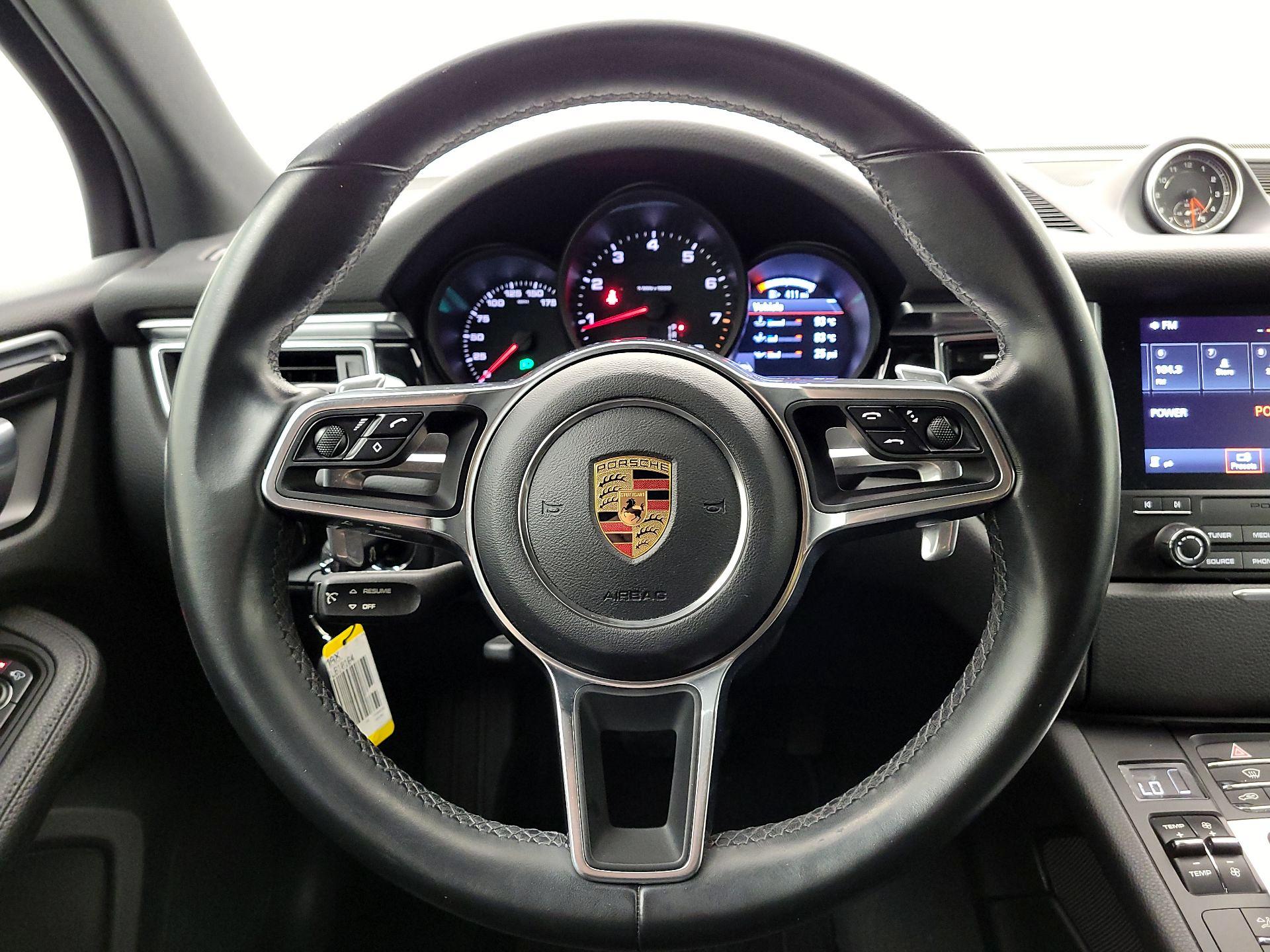 Thumbnail: 2018 Porsche Macan - 10