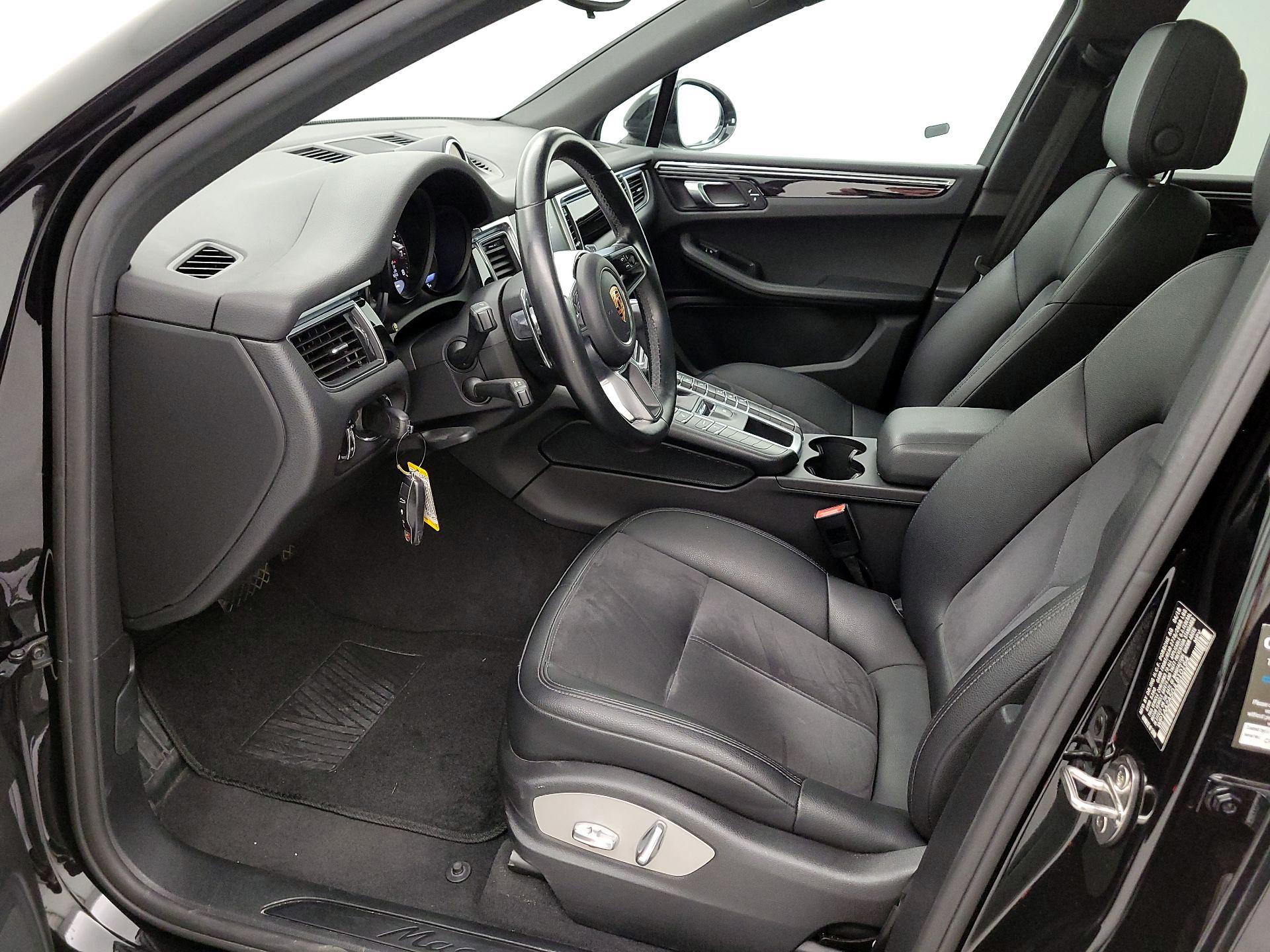 Thumbnail: 2018 Porsche Macan - 11