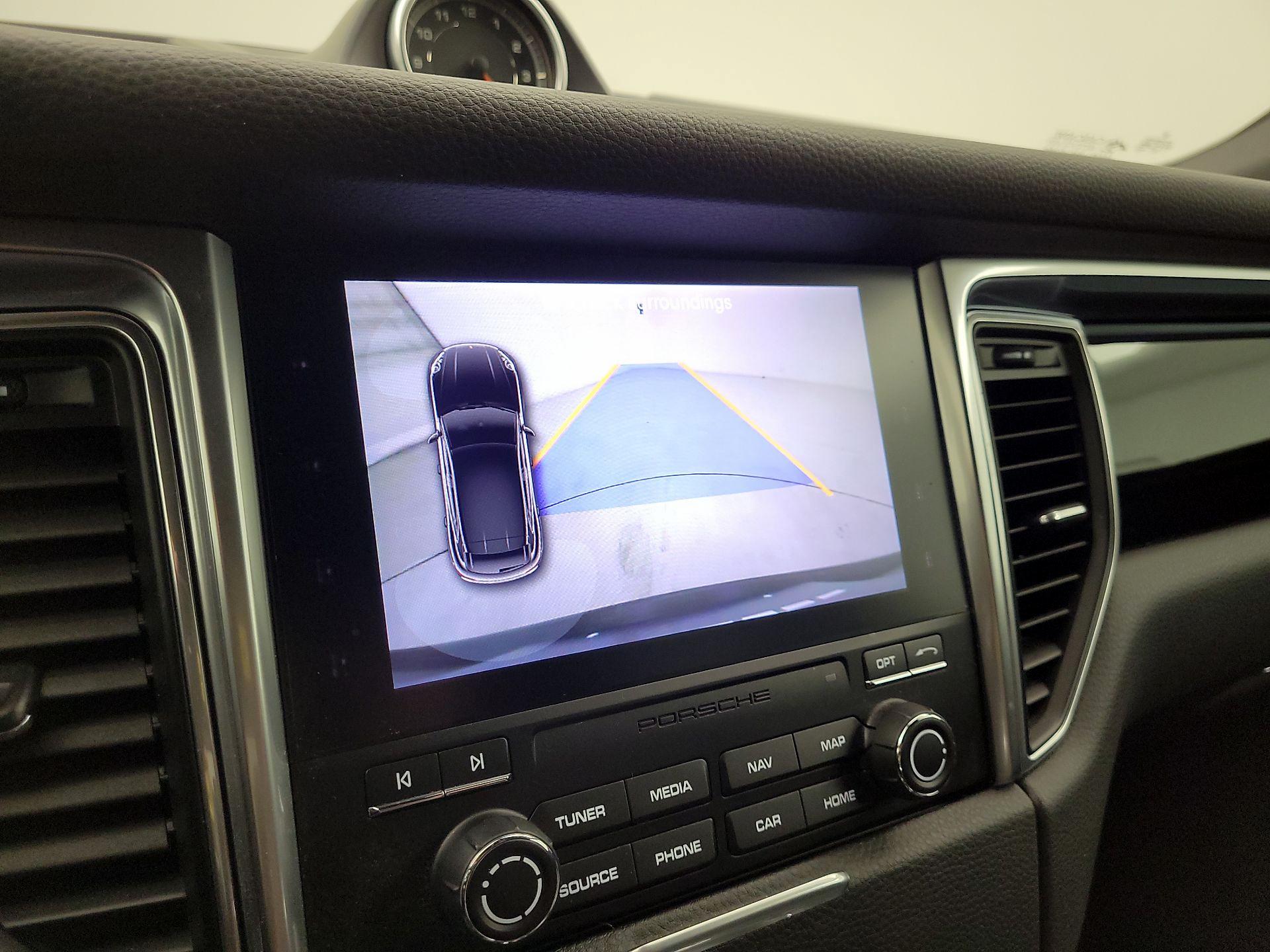 Thumbnail: 2018 Porsche Macan - 14