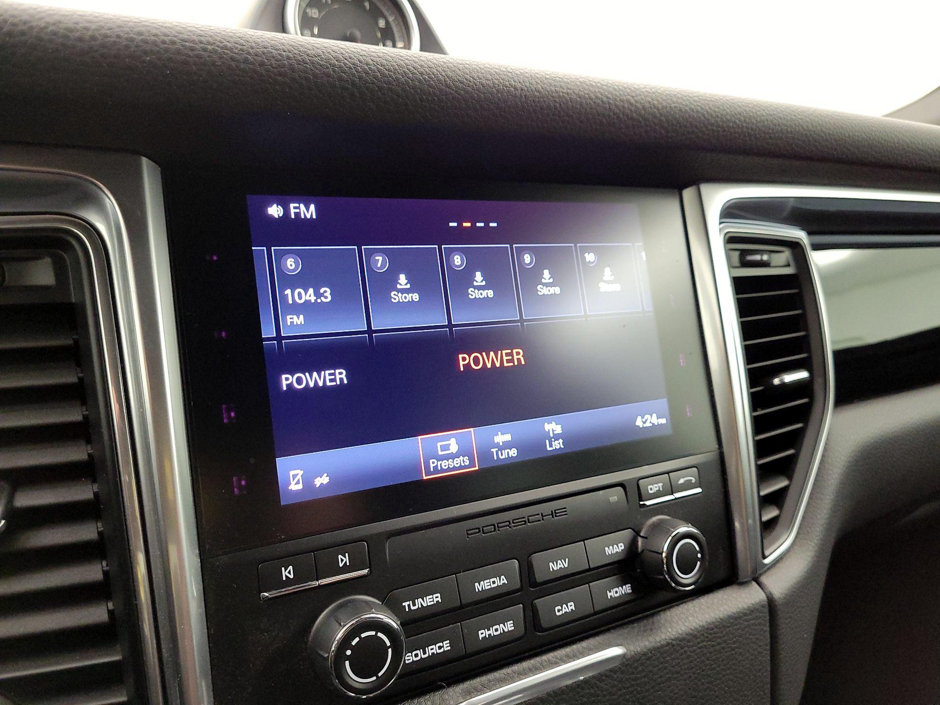 Thumbnail: 2018 Porsche Macan - 15