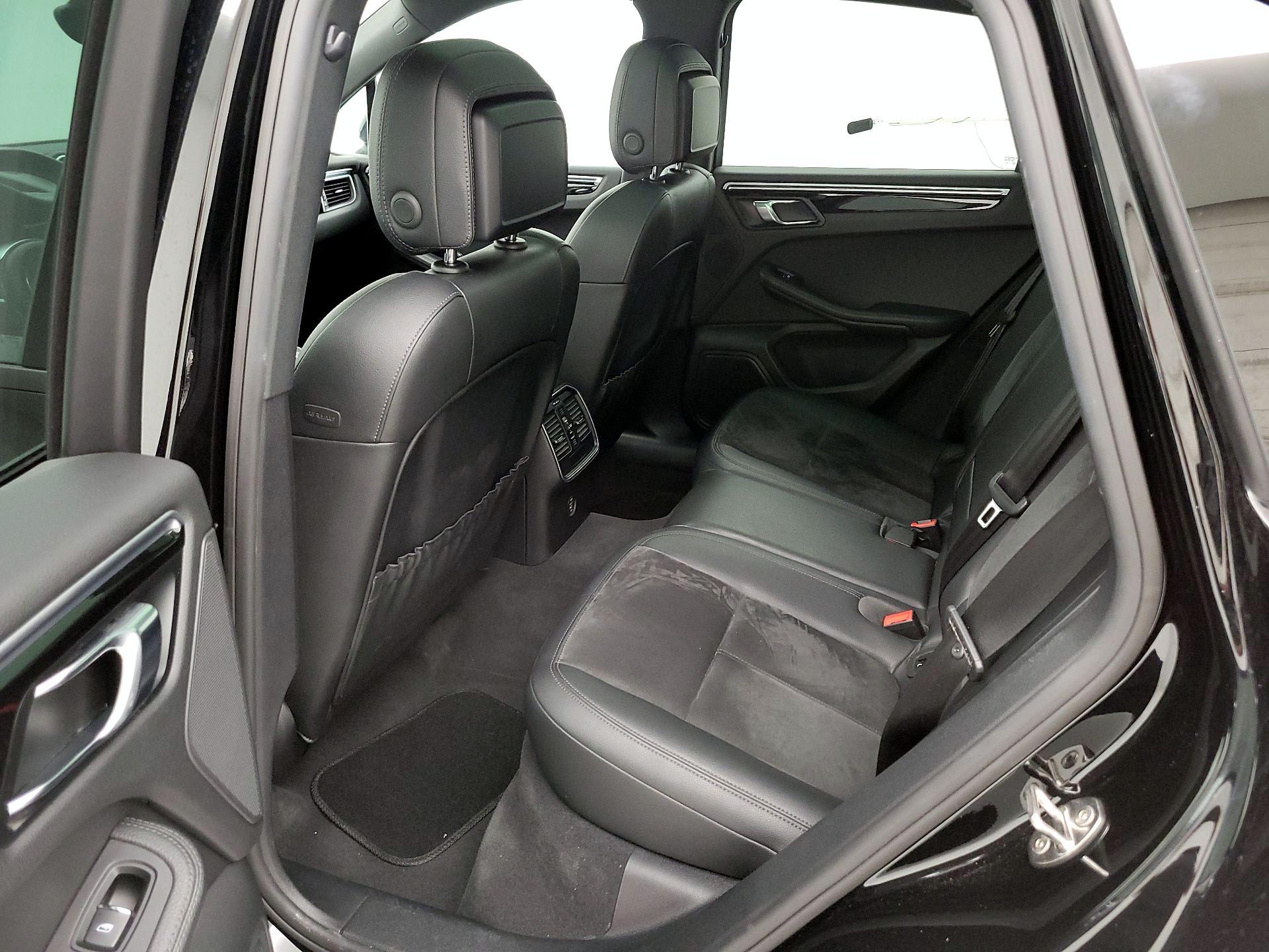 Thumbnail: 2018 Porsche Macan - 20