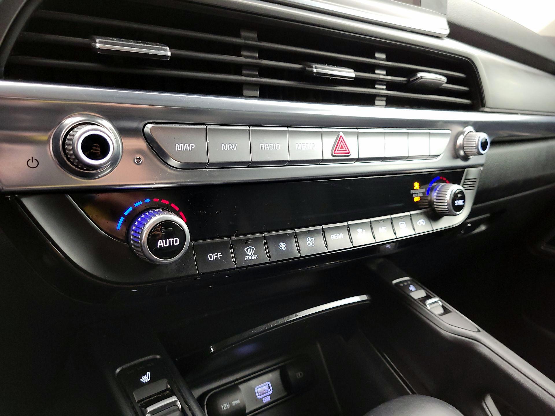 Thumbnail: 2022 Kia Telluride - 17