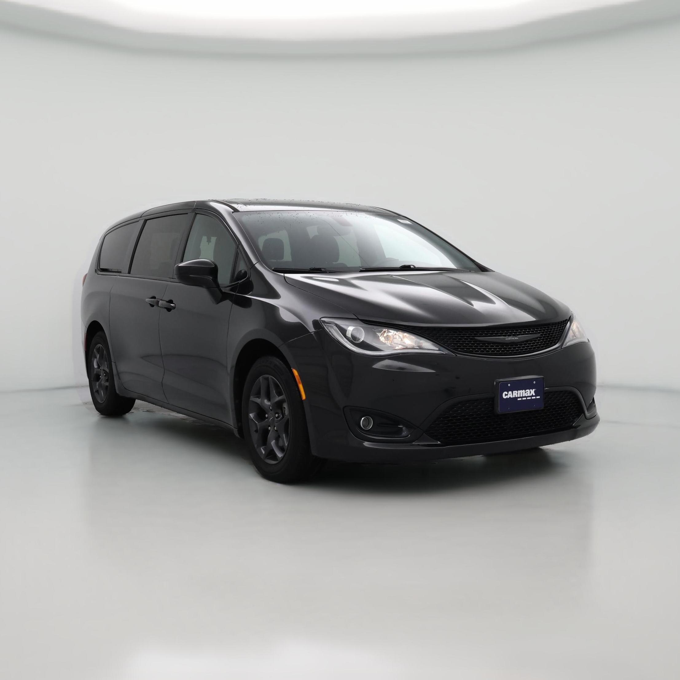 Thumbnail: 2018 Chrysler Pacifica - 1