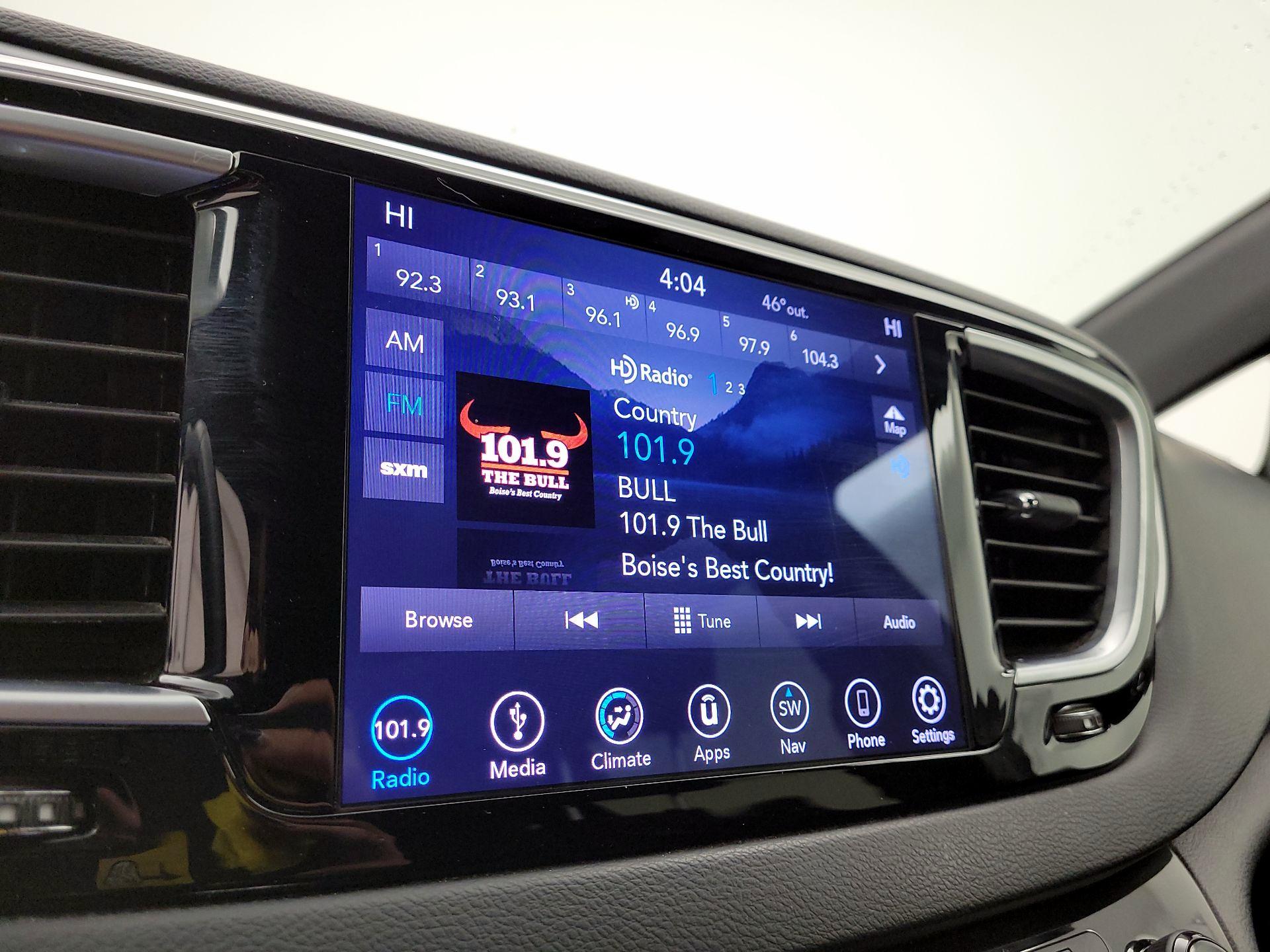 Thumbnail: 2018 Chrysler Pacifica - 16