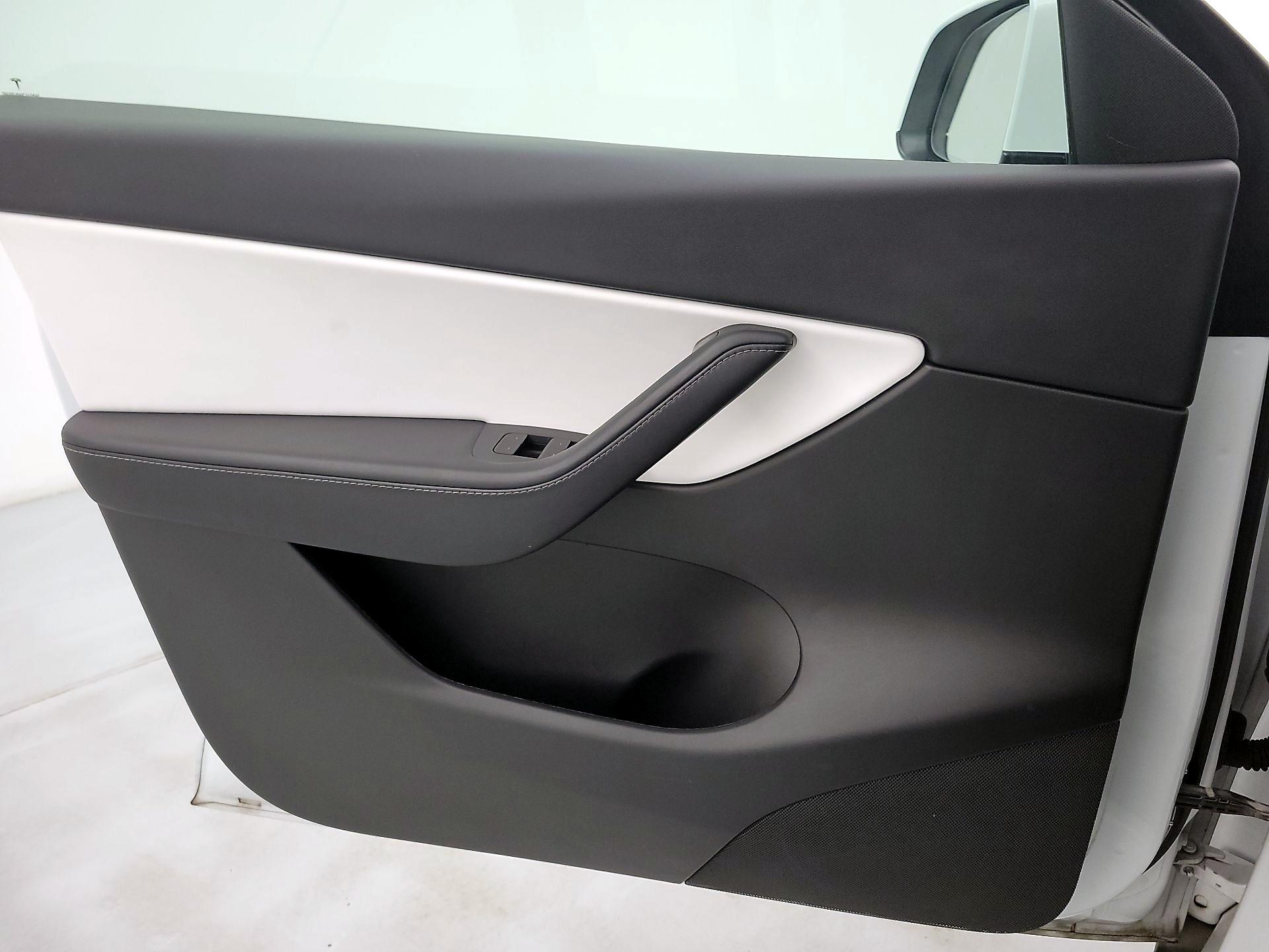 Thumbnail: 2021 Tesla Model Y - 12