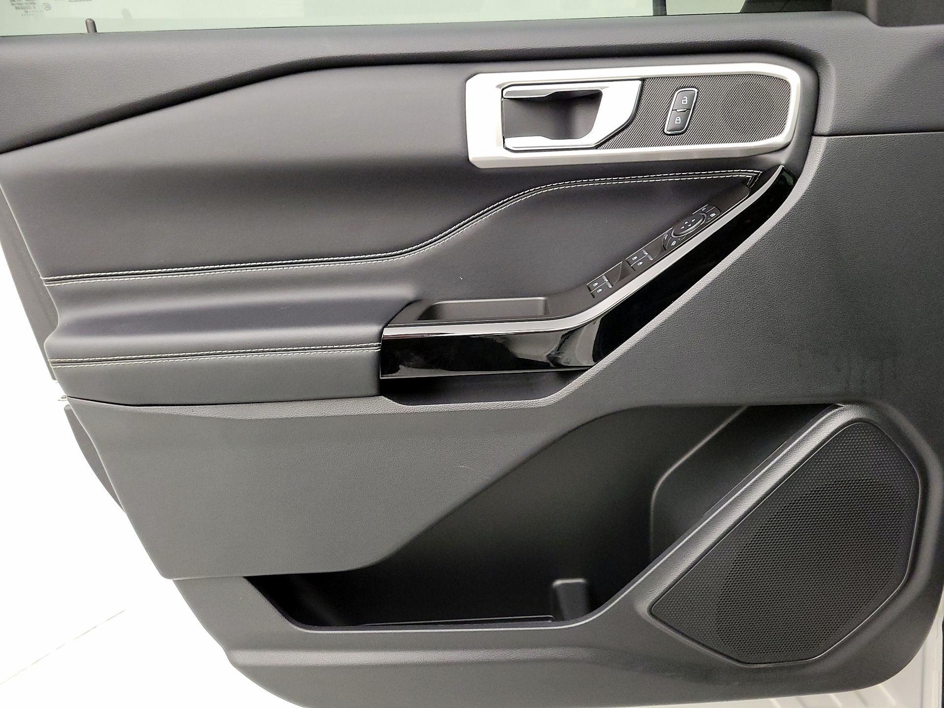 Thumbnail: 2022 Ford Explorer - 12