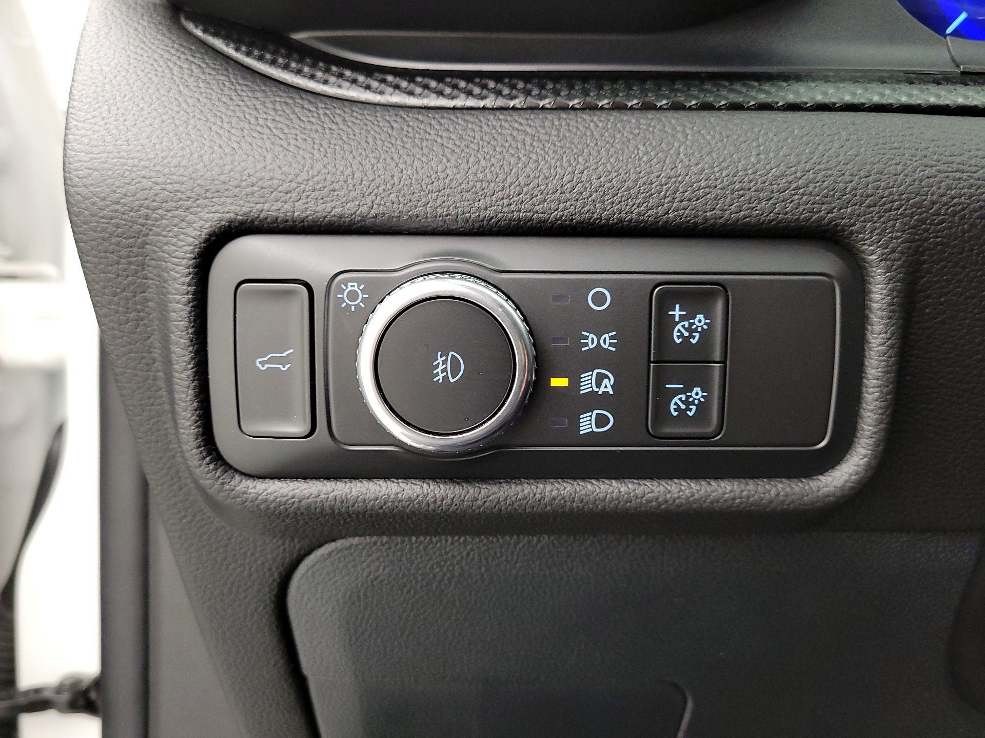 Thumbnail: 2022 Ford Explorer - 13