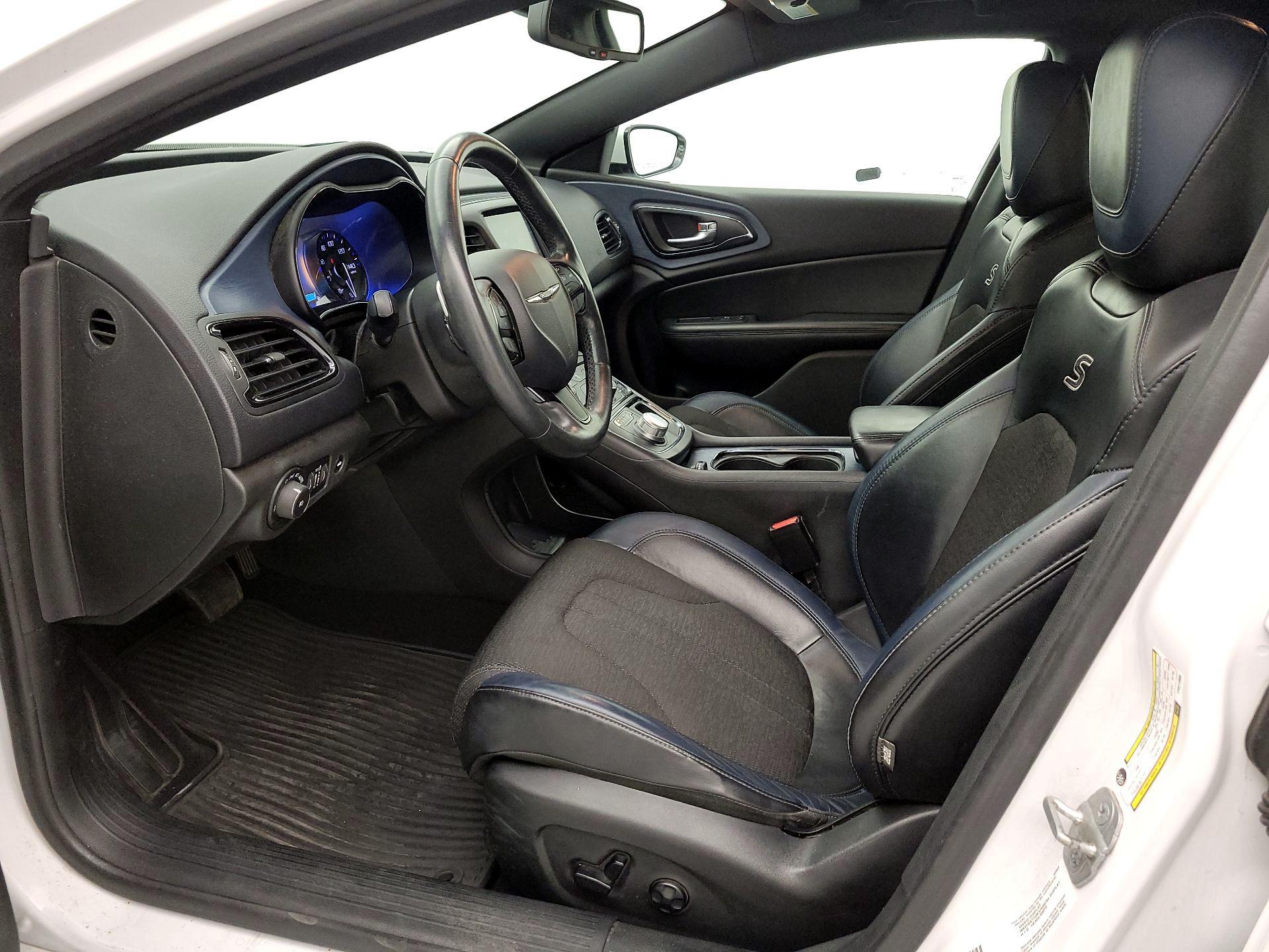 Thumbnail: 2015 Chrysler 200 - 11