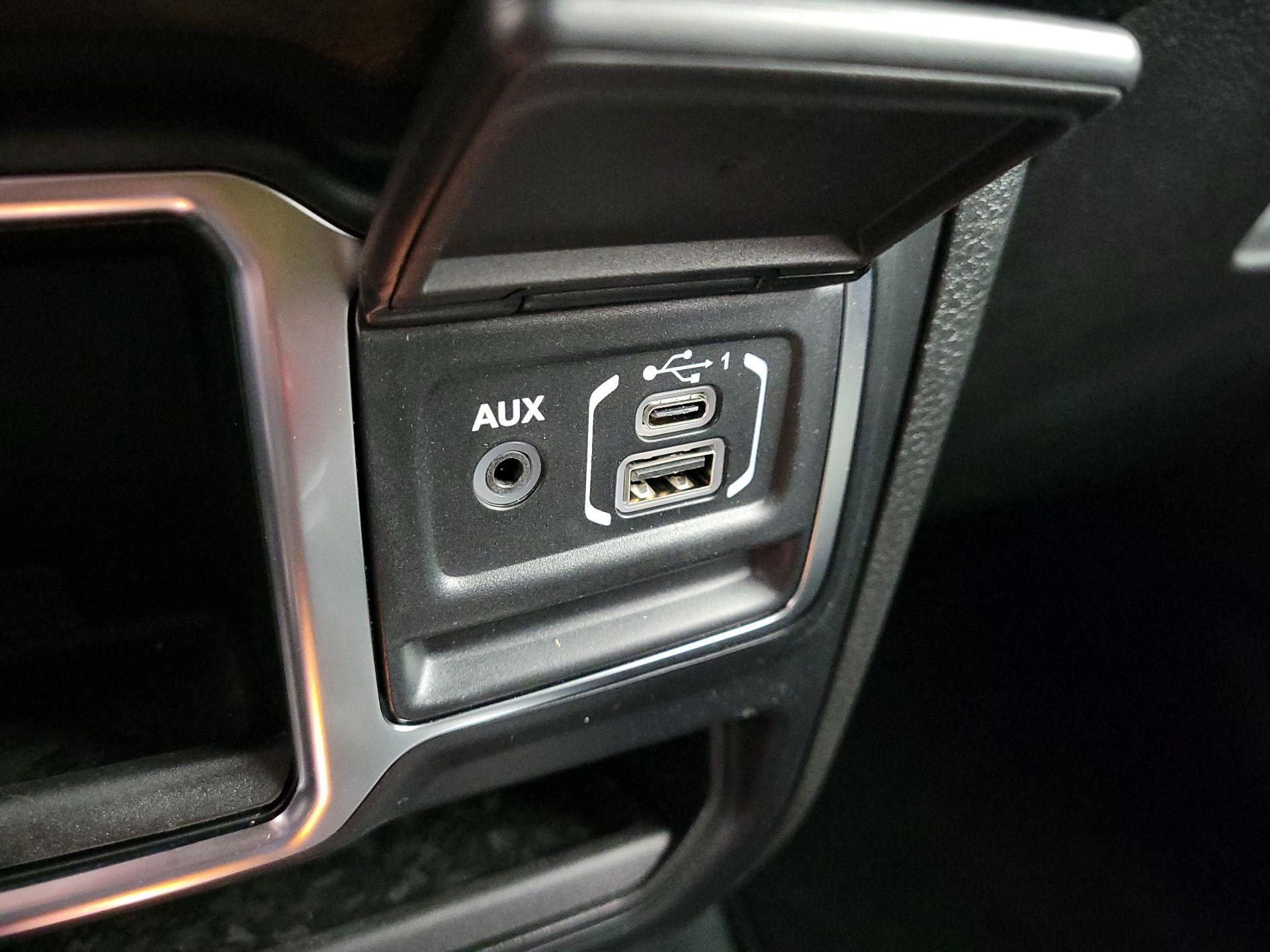 Thumbnail: 2024 Jeep Wrangler - 18