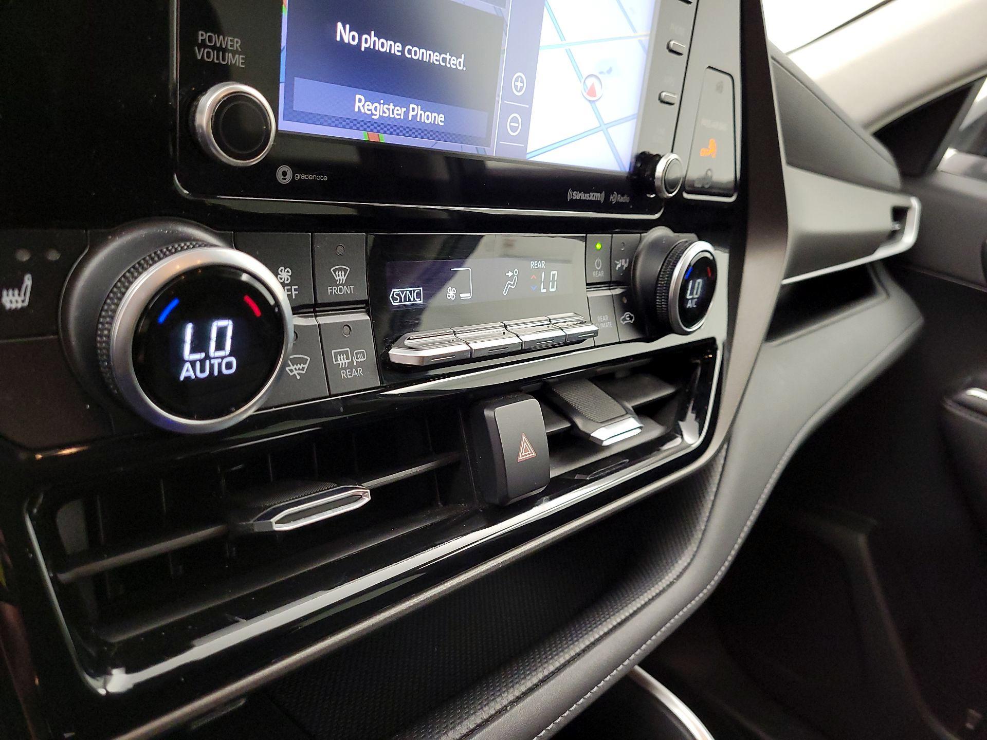 Thumbnail: 2020 Toyota Highlander - 17