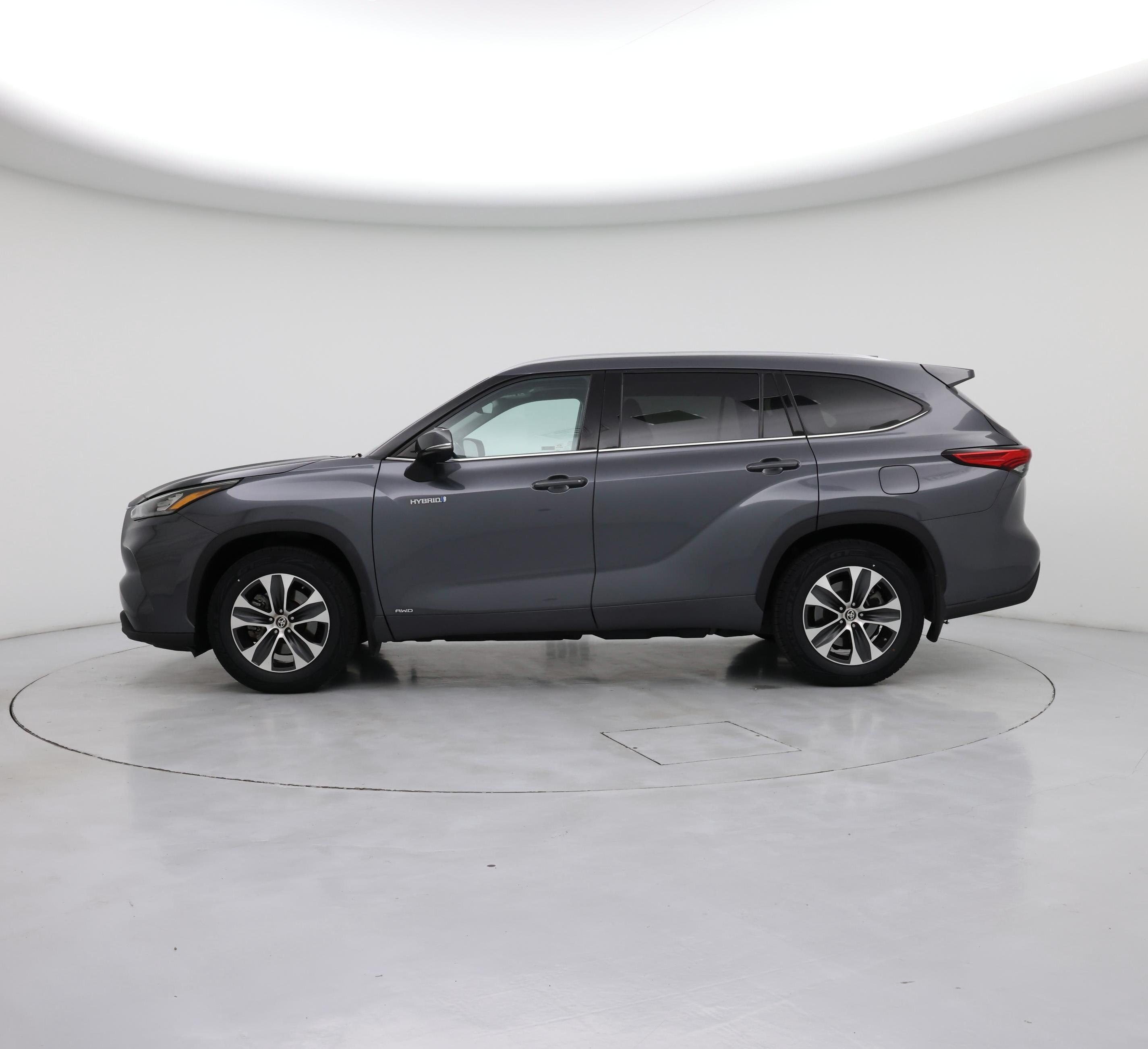 Thumbnail: 2020 Toyota Highlander - 3
