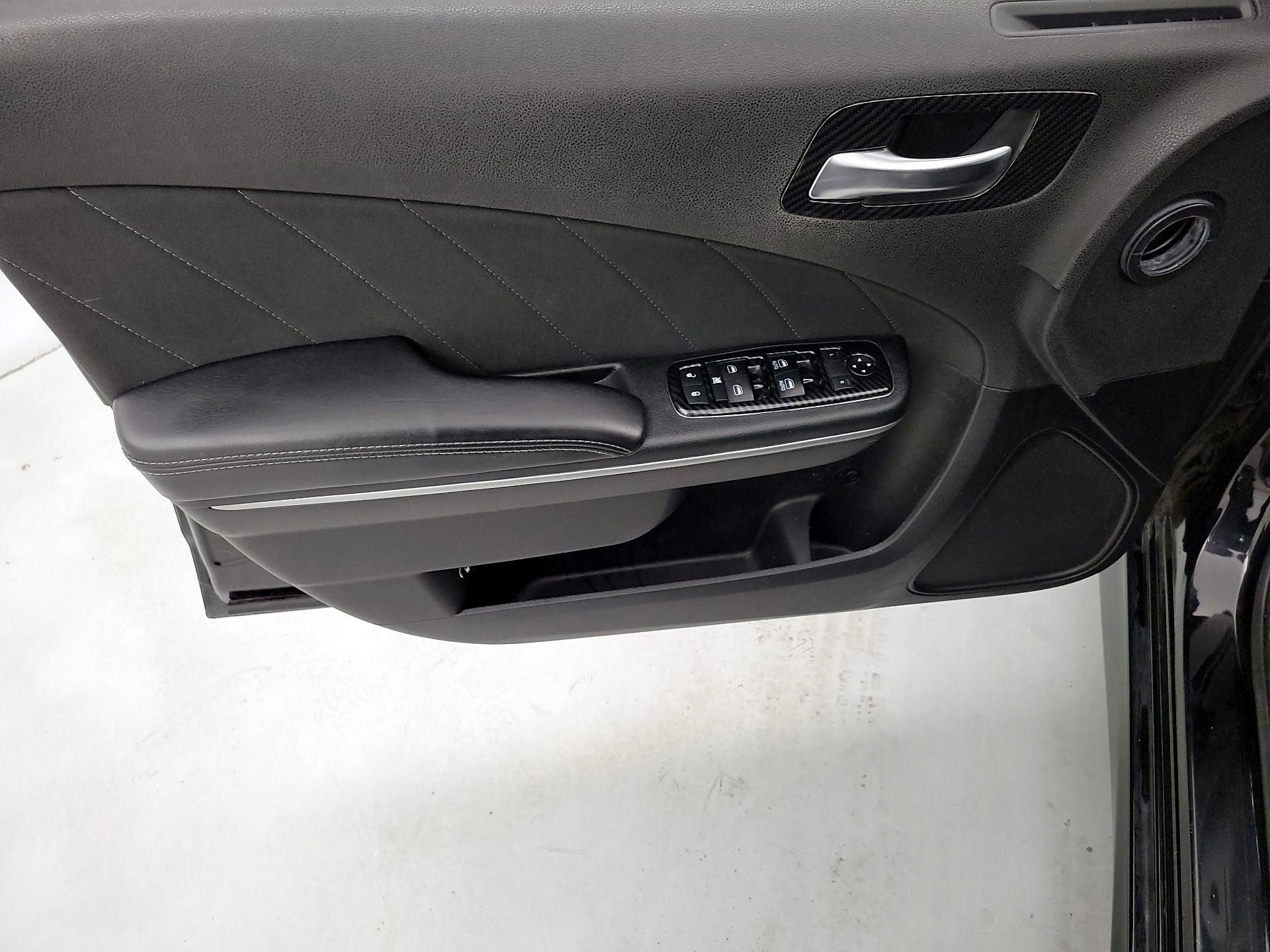 Thumbnail: 2019 Dodge Charger - 12