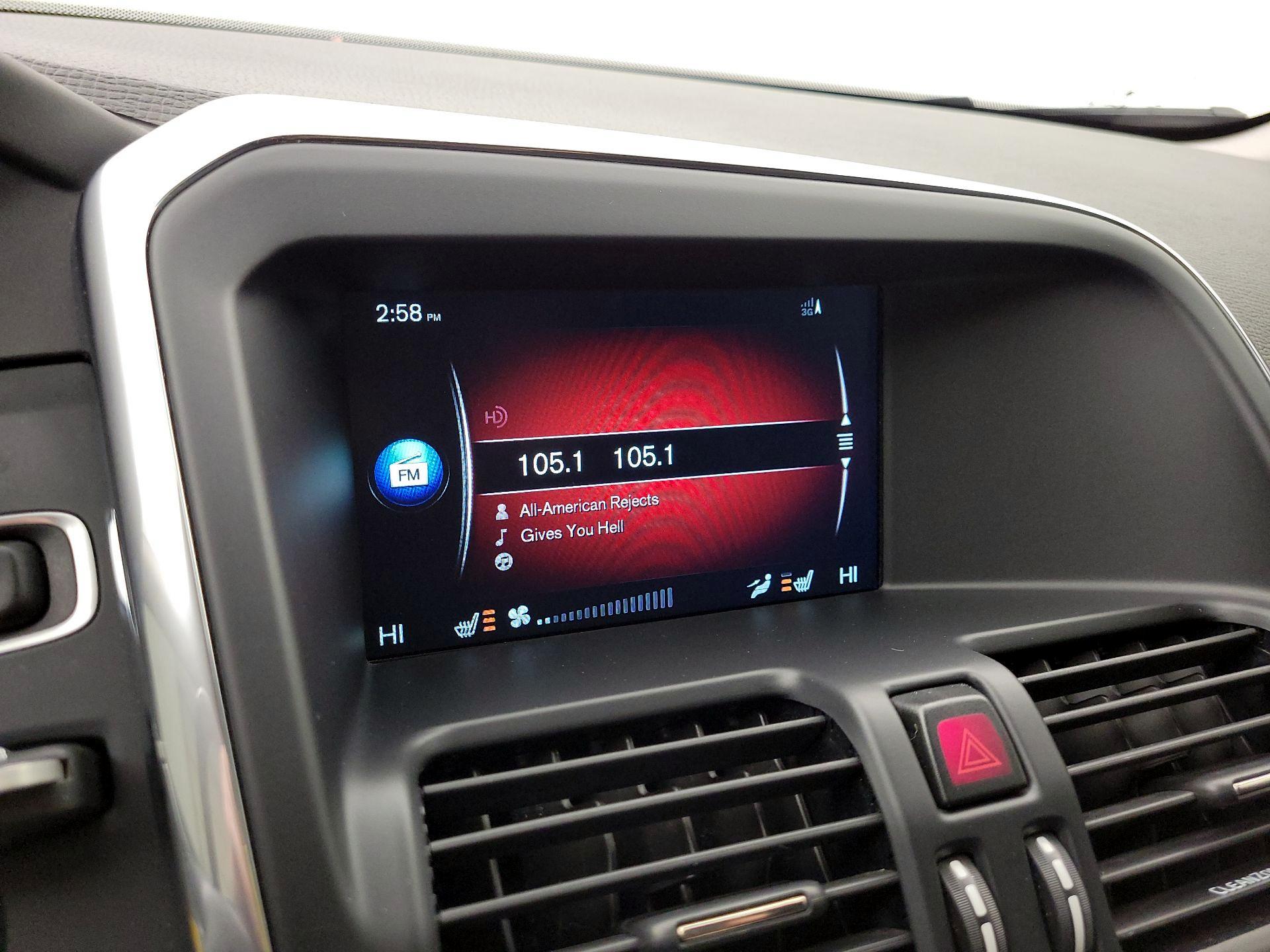 Thumbnail: 2017 Volvo XC60 - 15