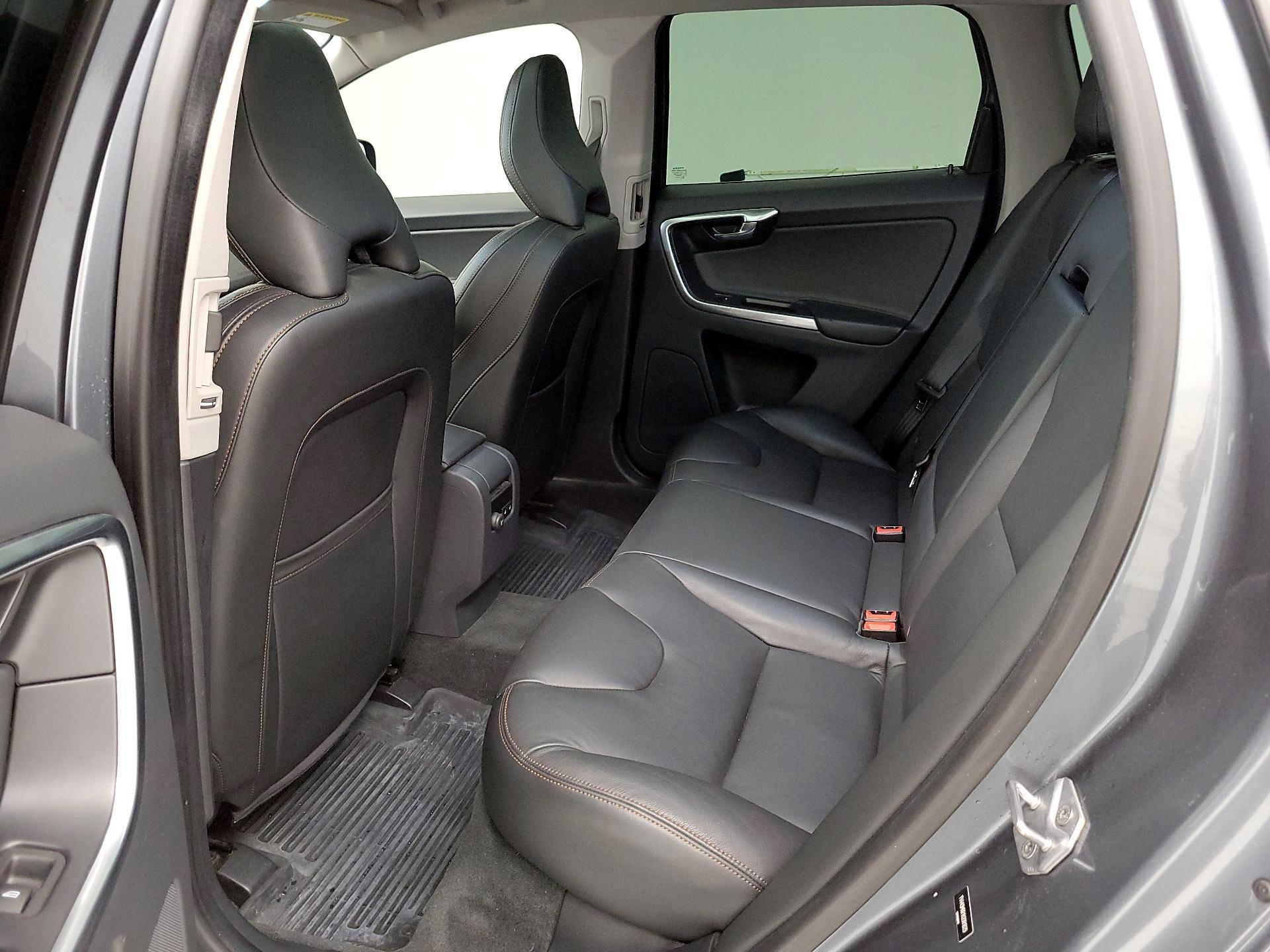 Thumbnail: 2017 Volvo XC60 - 20