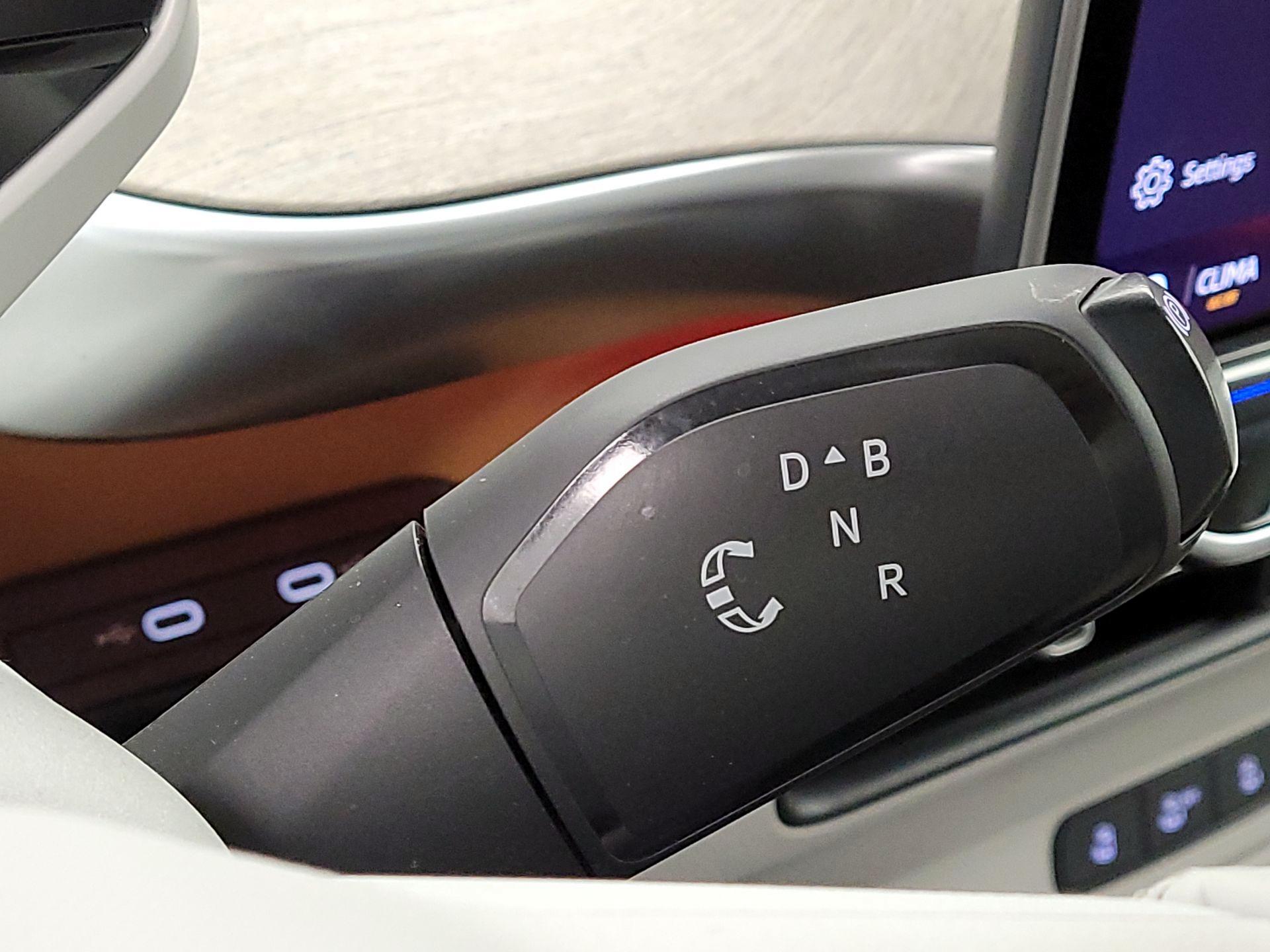 Thumbnail: 2025 Volkswagen ID.Buzz - 18