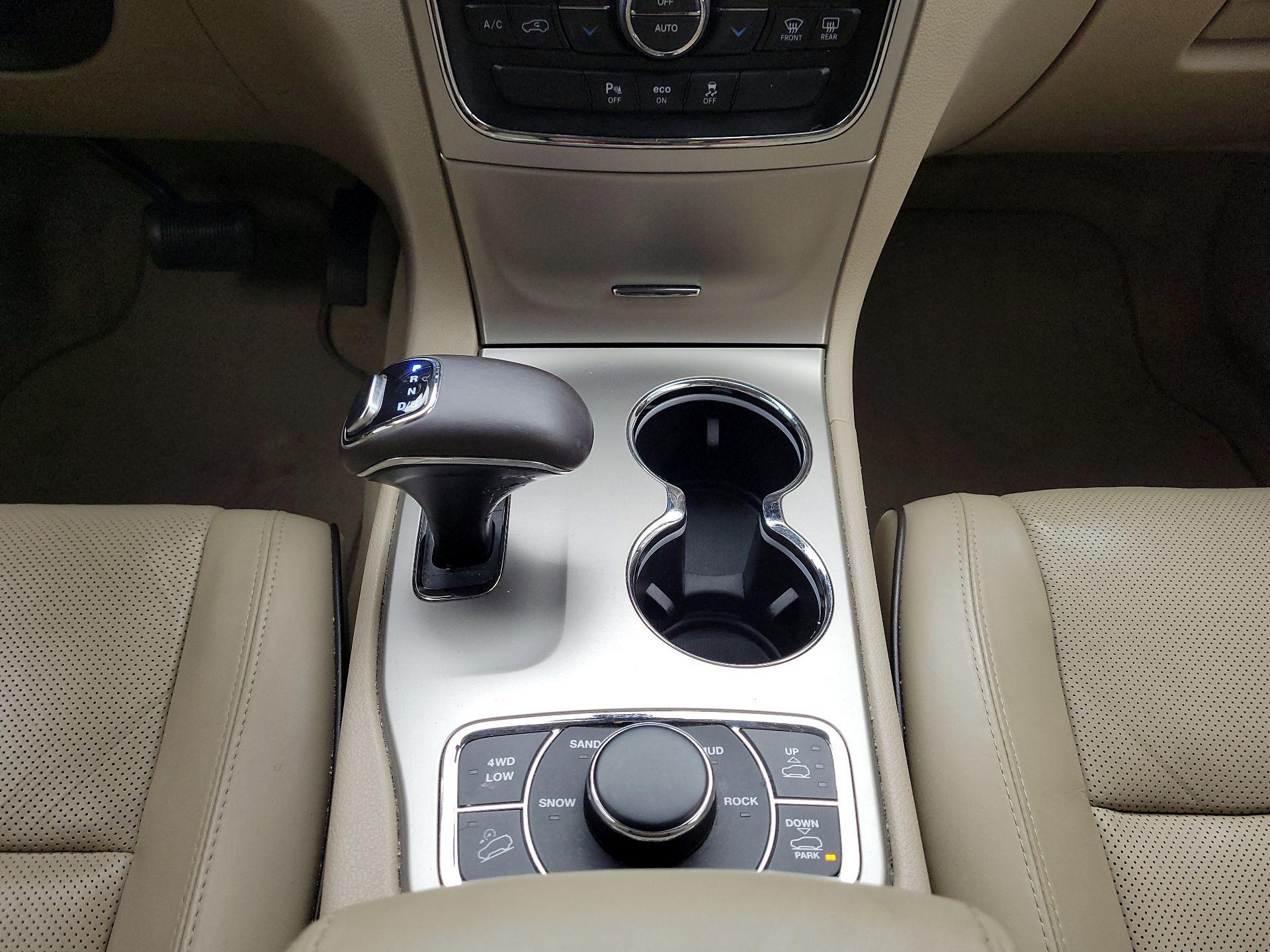 Thumbnail: 2014 Jeep Grand Cherokee - 18