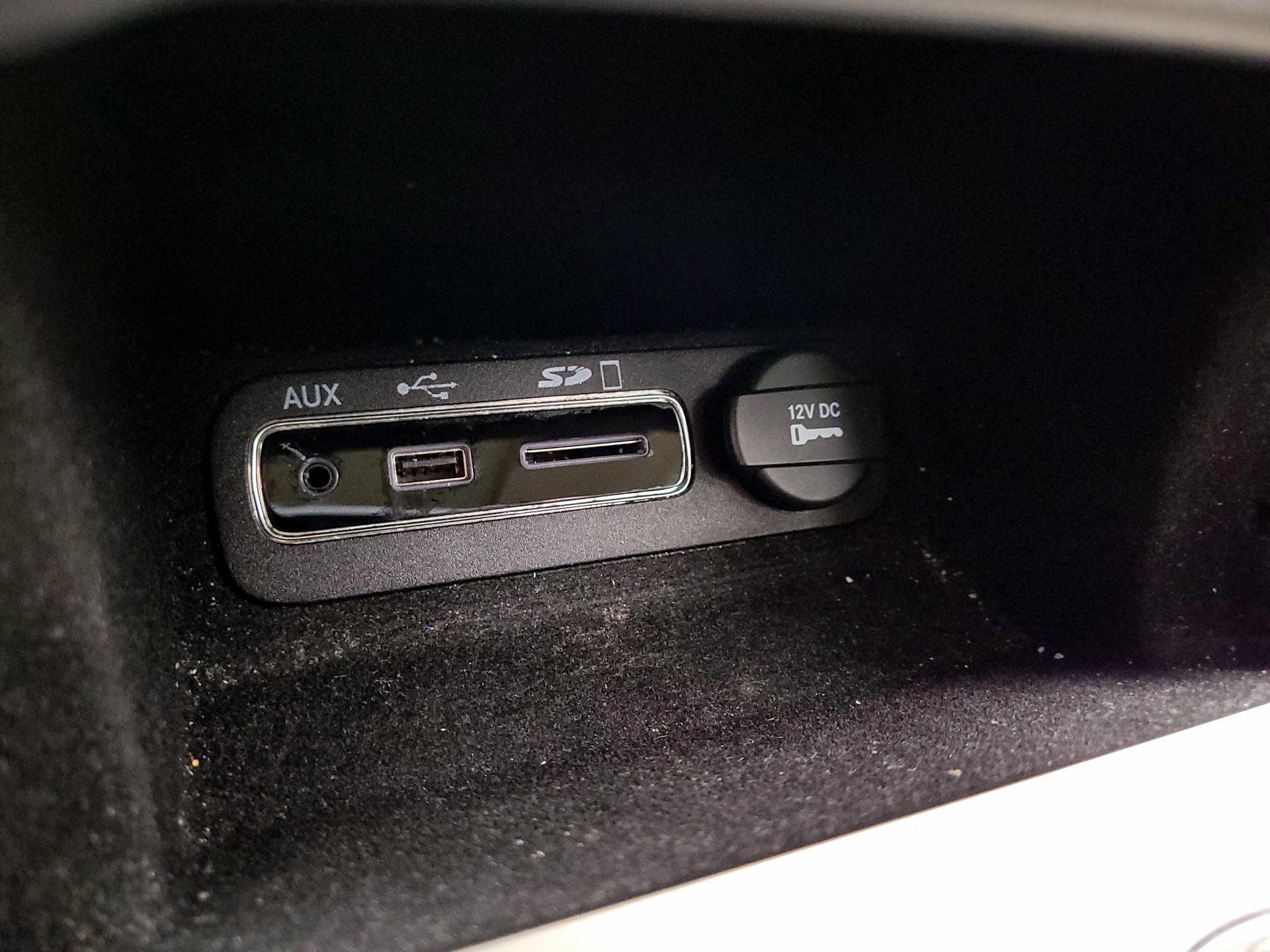 Thumbnail: 2014 Jeep Grand Cherokee - 19