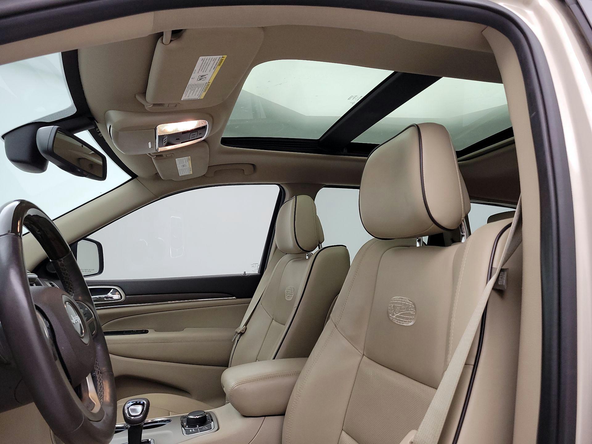 Thumbnail: 2014 Jeep Grand Cherokee - 20