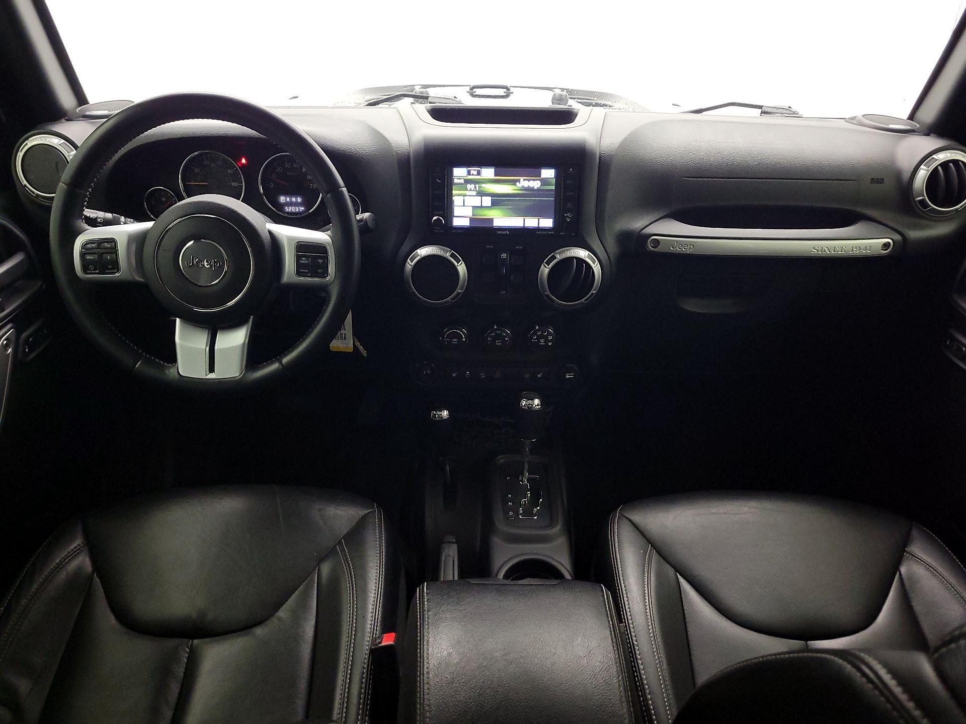 Thumbnail: 2016 Jeep Wrangler - 9