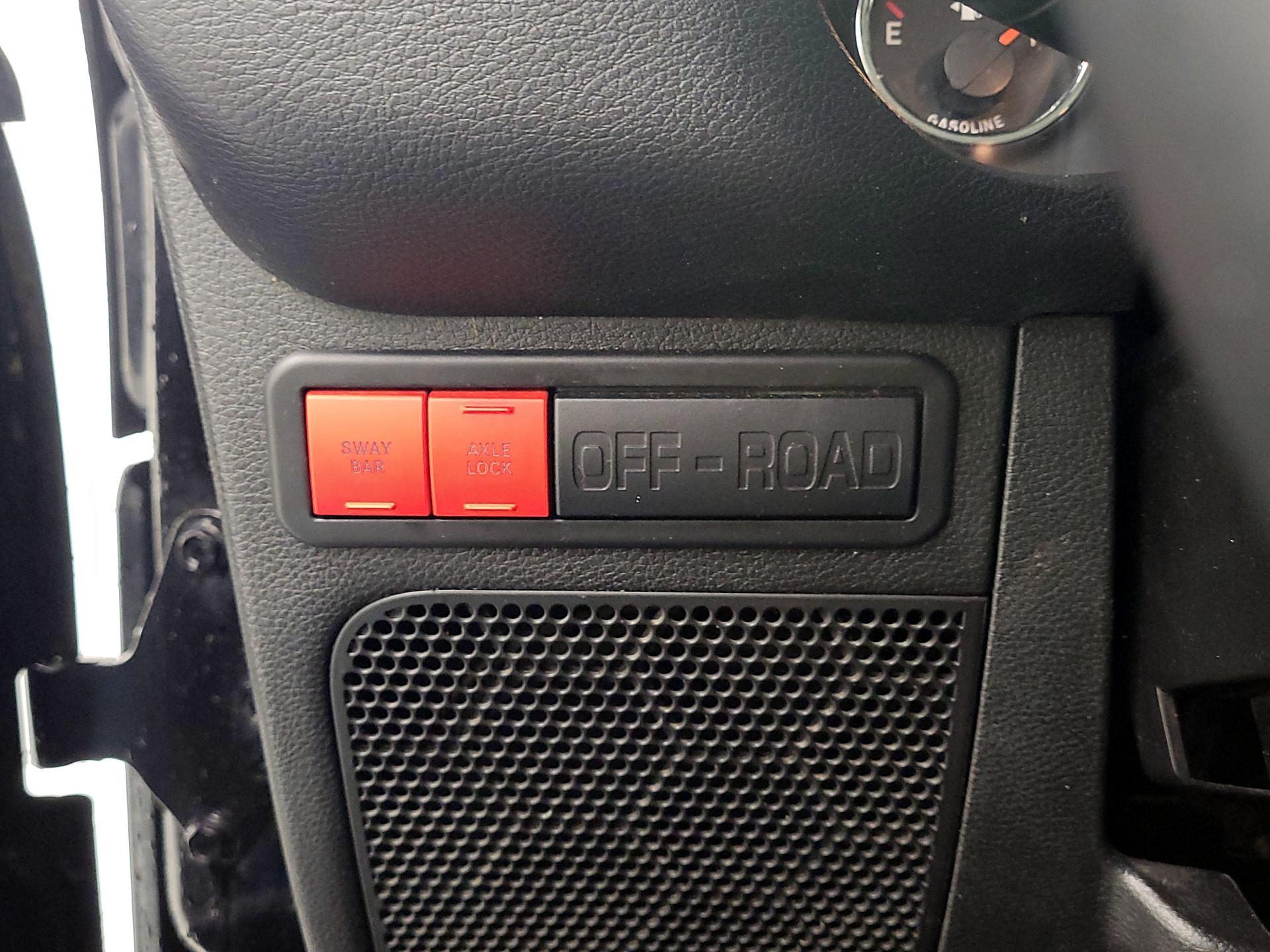 Thumbnail: 2016 Jeep Wrangler - 13