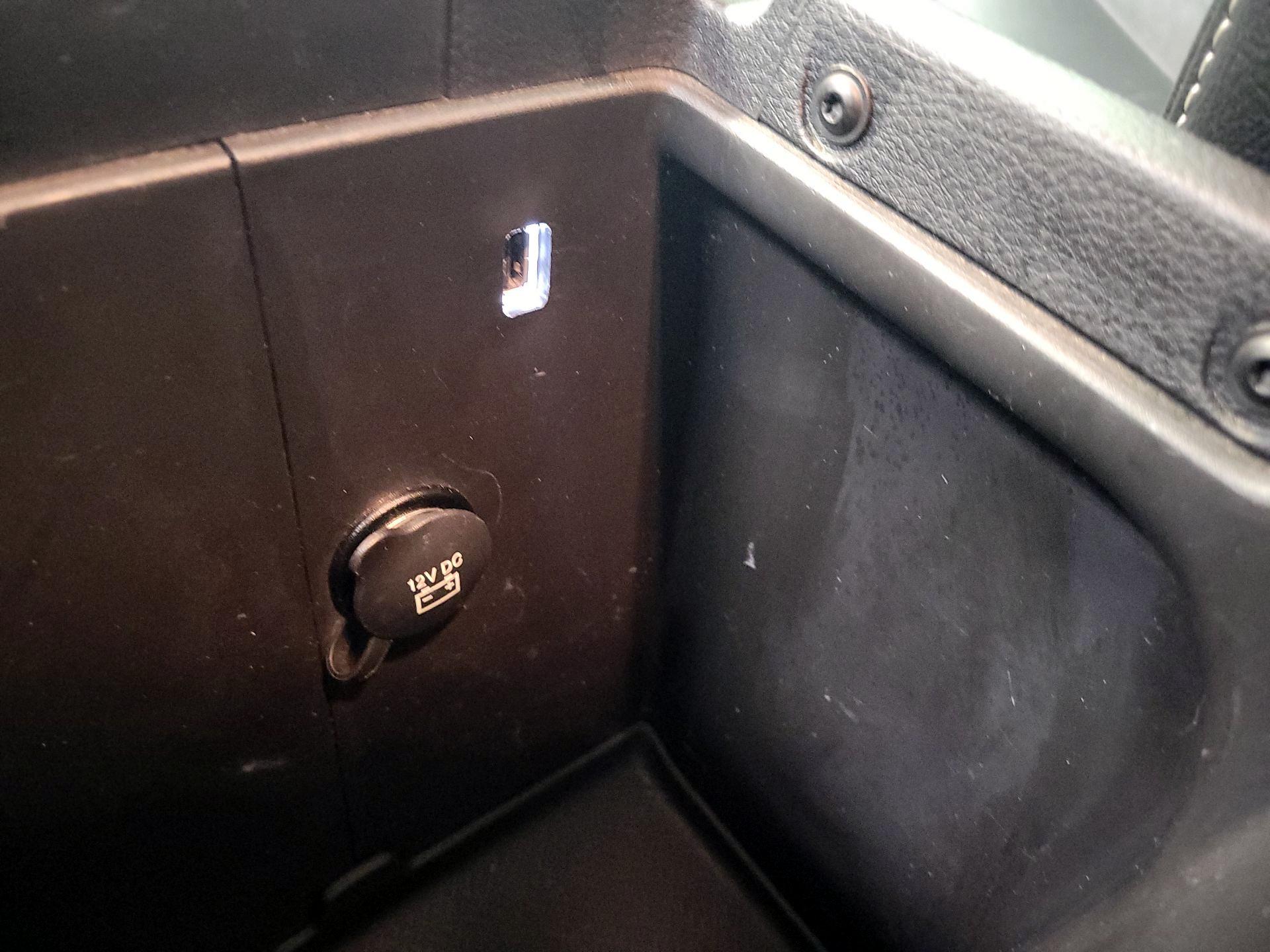 Thumbnail: 2016 Jeep Wrangler - 17