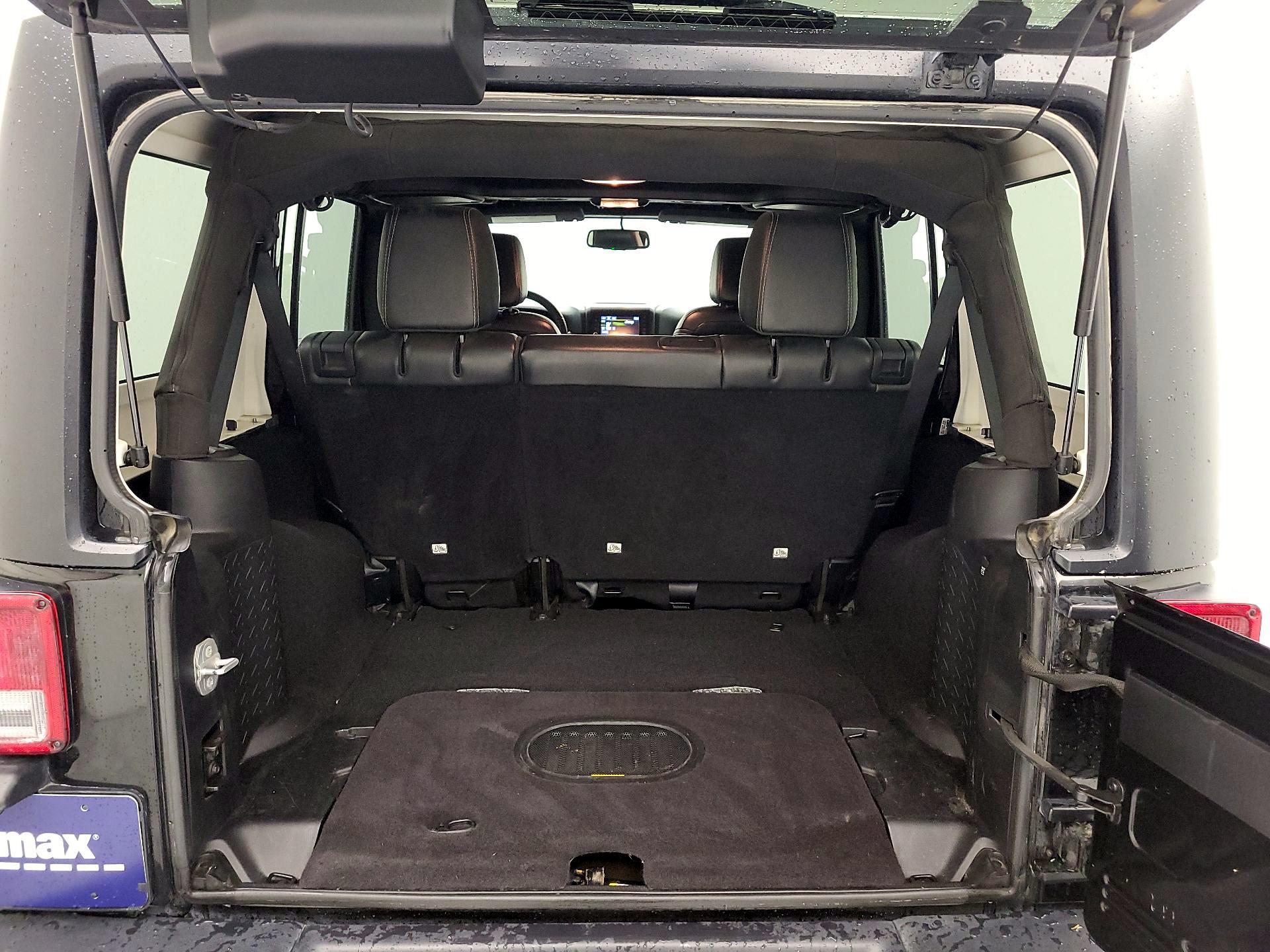 Thumbnail: 2016 Jeep Wrangler - 19