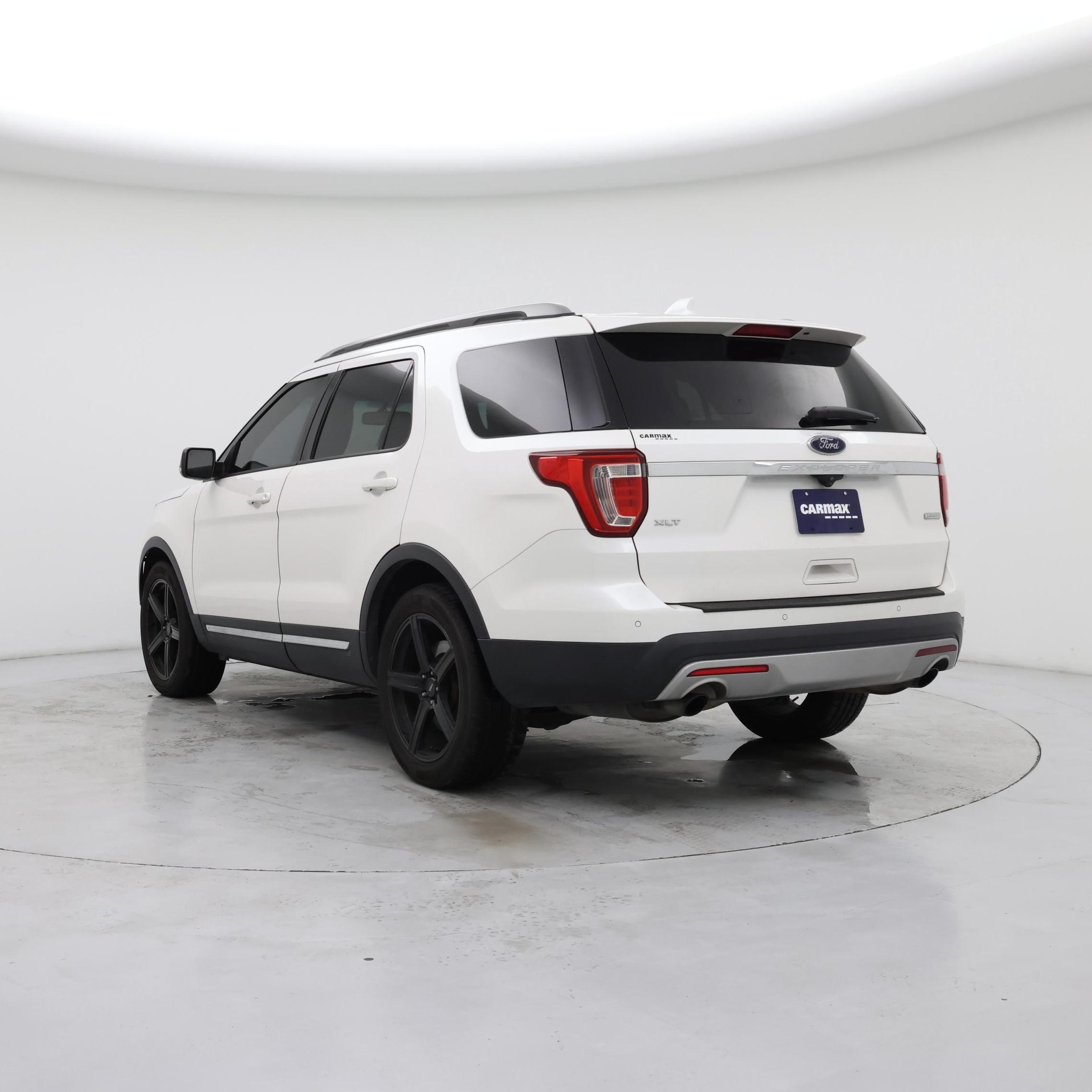 Thumbnail: 2016 Ford Explorer - 2