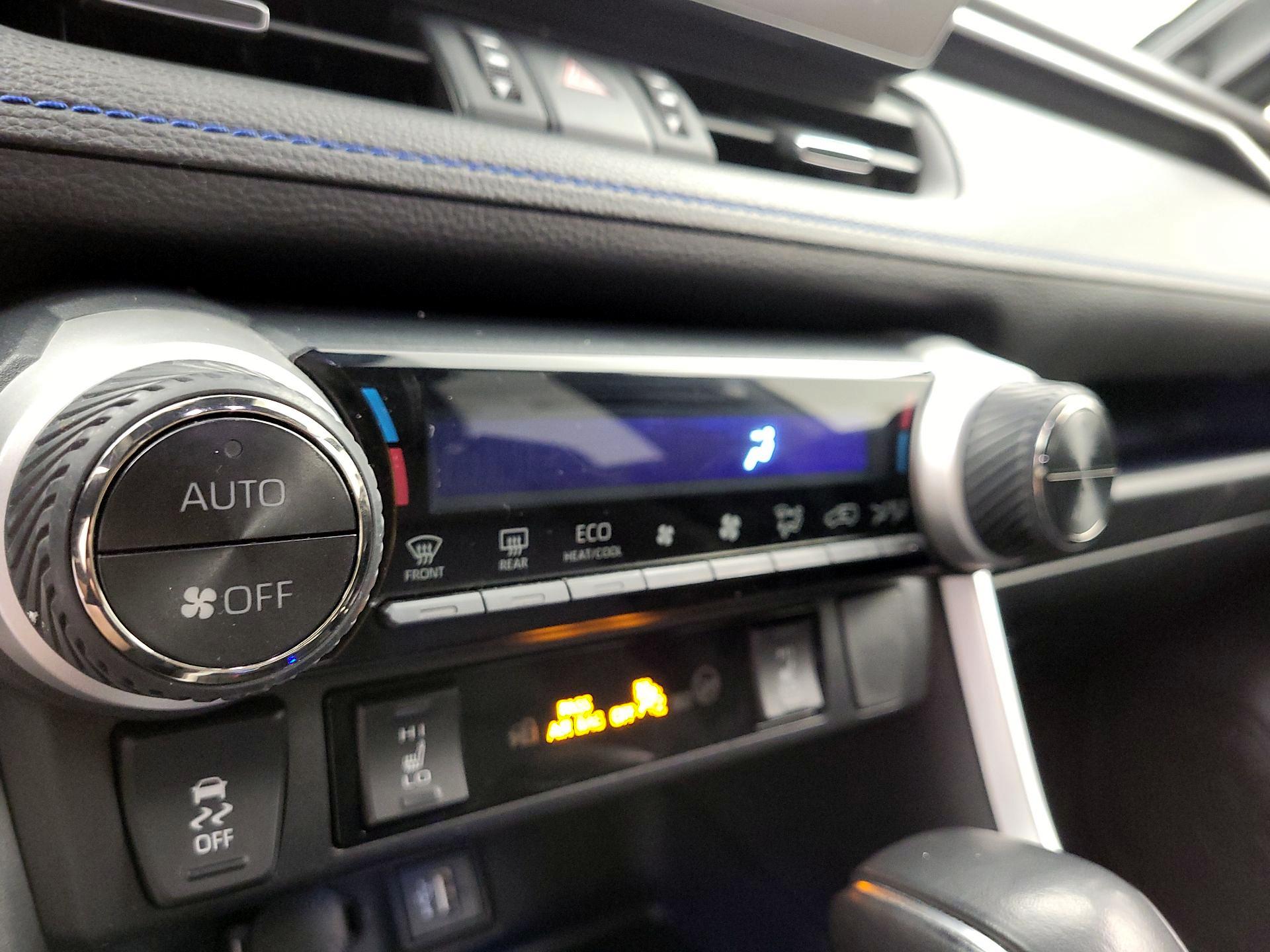 Thumbnail: 2023 Toyota RAV4 - 17