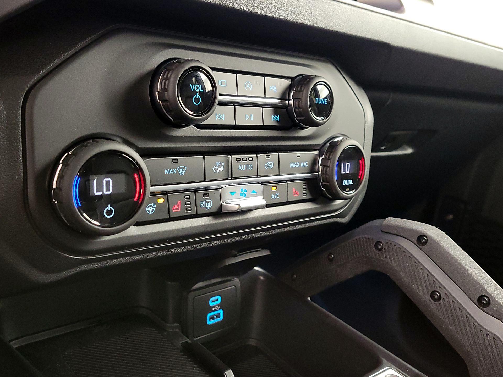 Thumbnail: 2025 Ford Bronco - 17