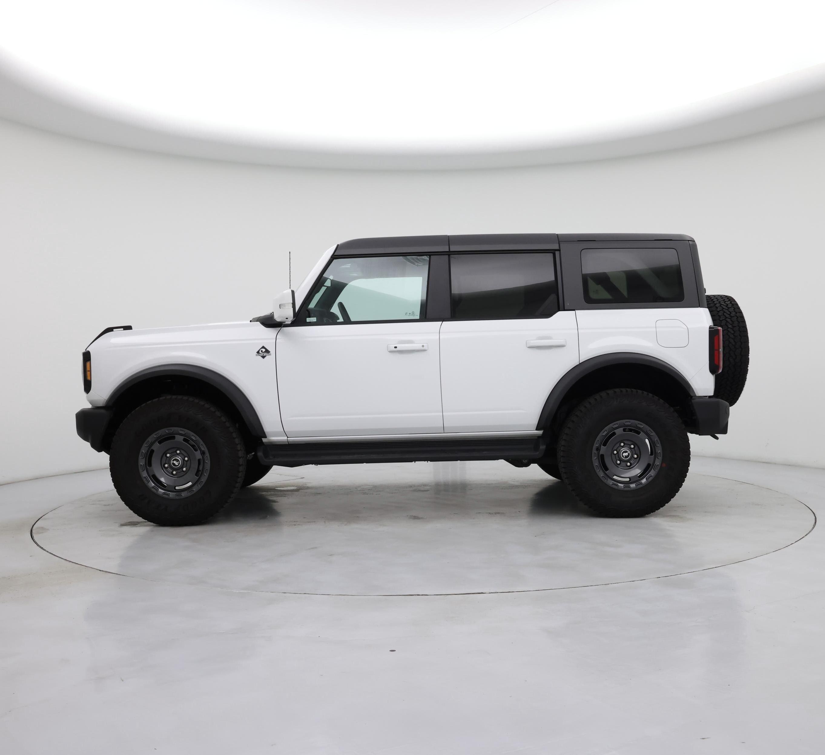 Thumbnail: 2025 Ford Bronco - 3