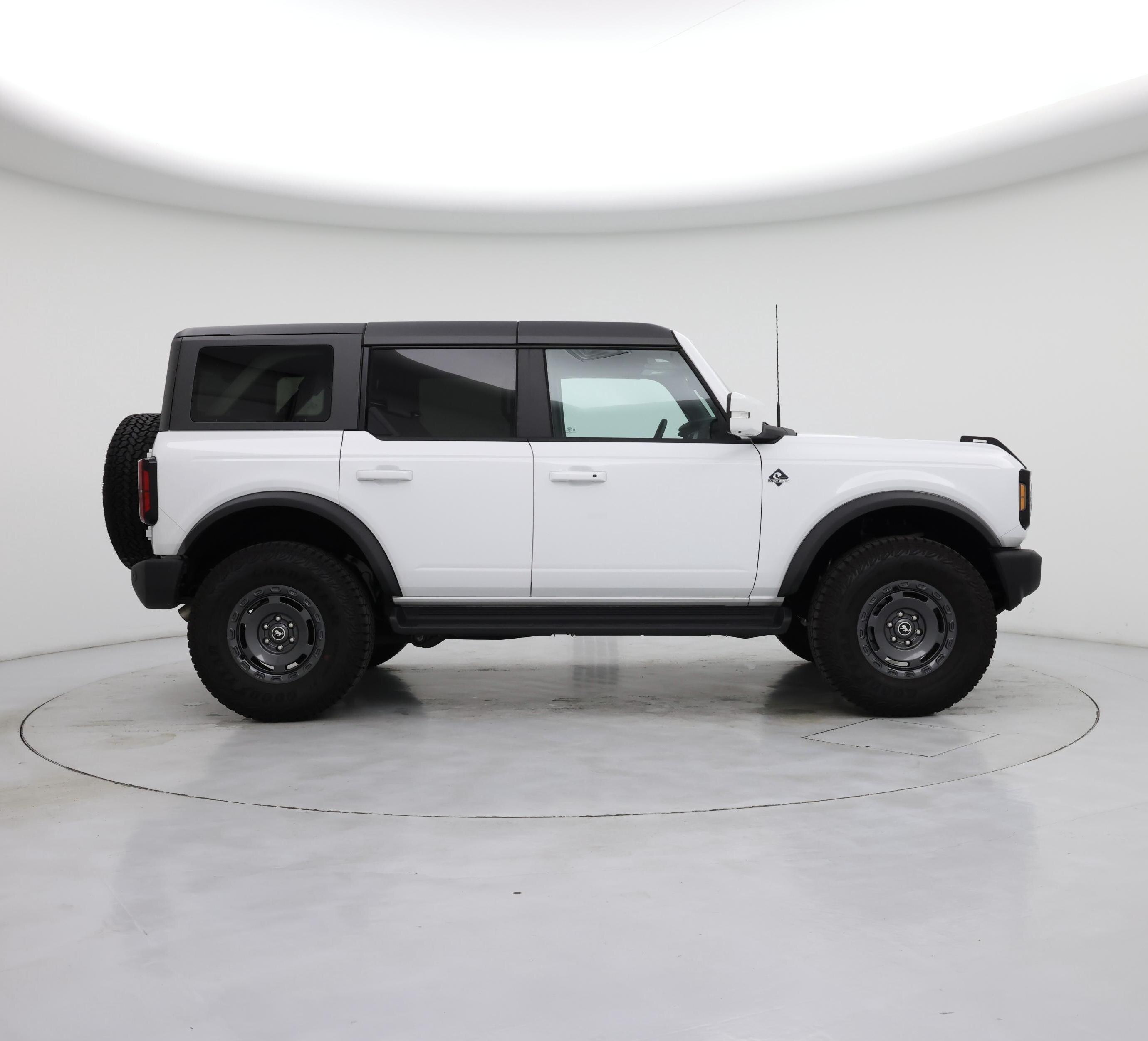 Thumbnail: 2025 Ford Bronco - 7