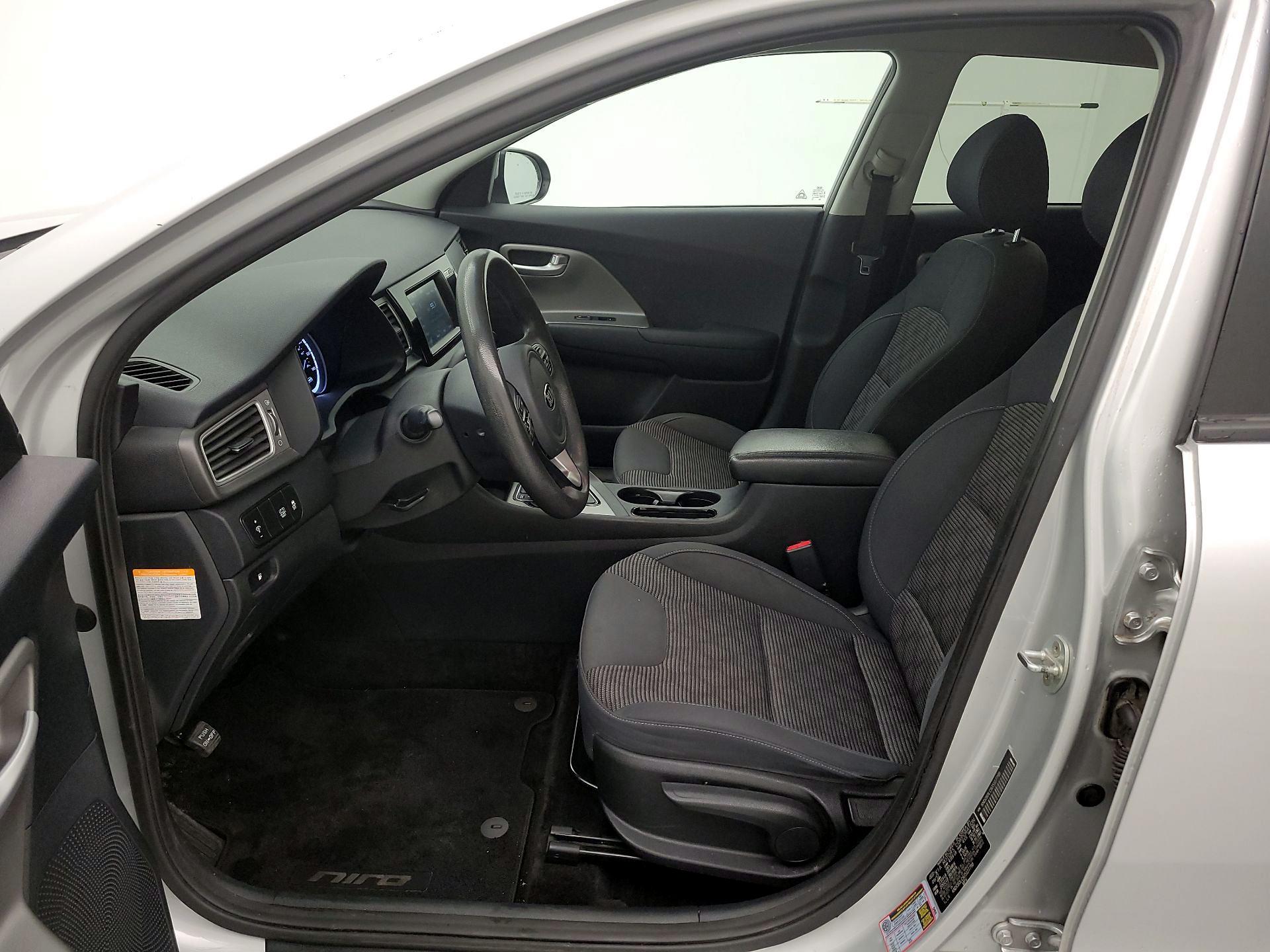 Thumbnail: 2018 Kia Niro - 11