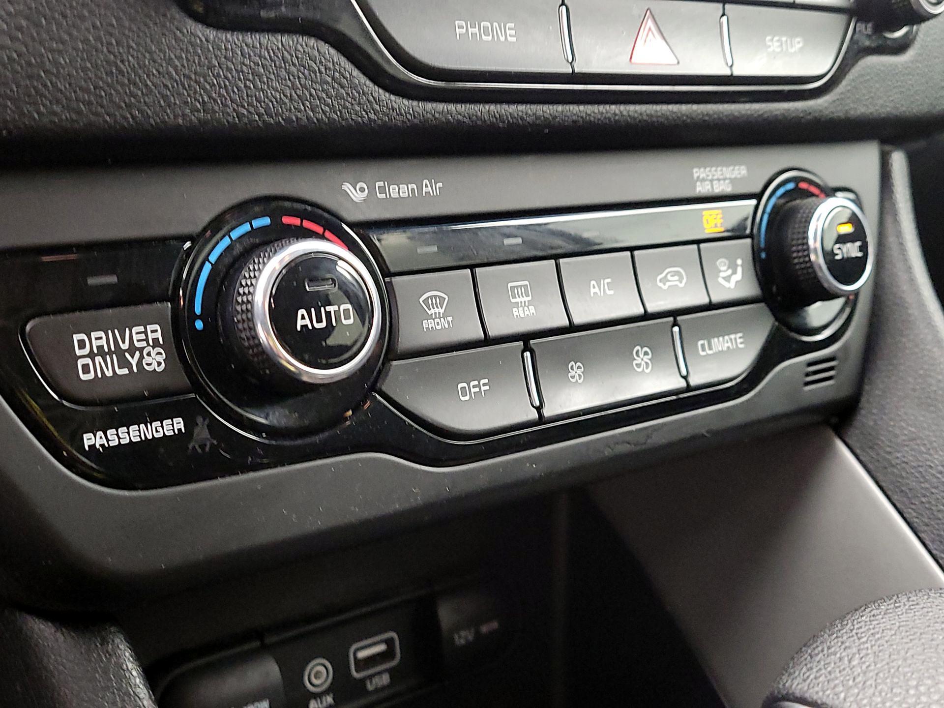 Thumbnail: 2018 Kia Niro - 16