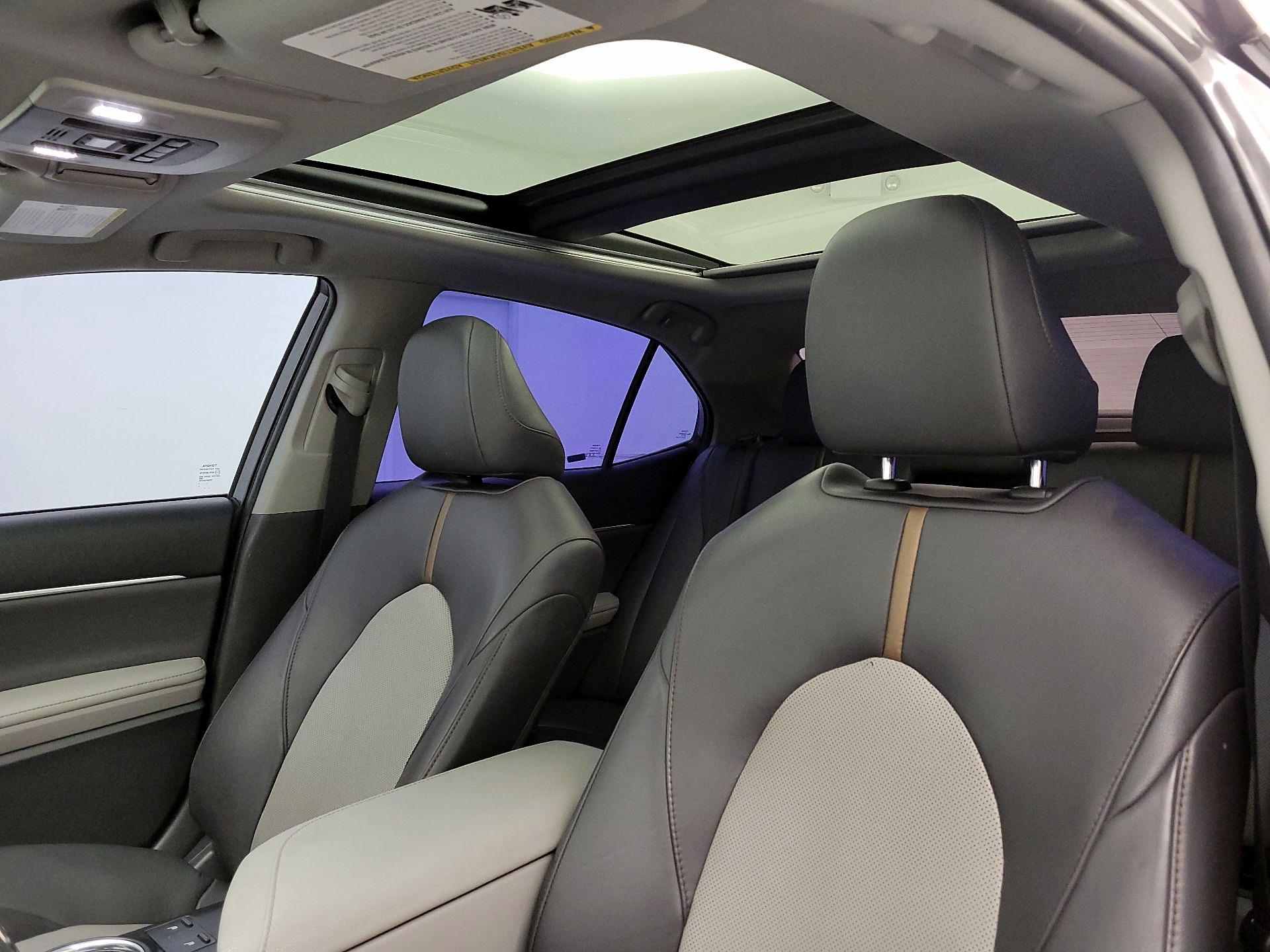 Thumbnail: 2020 Toyota Camry - 19