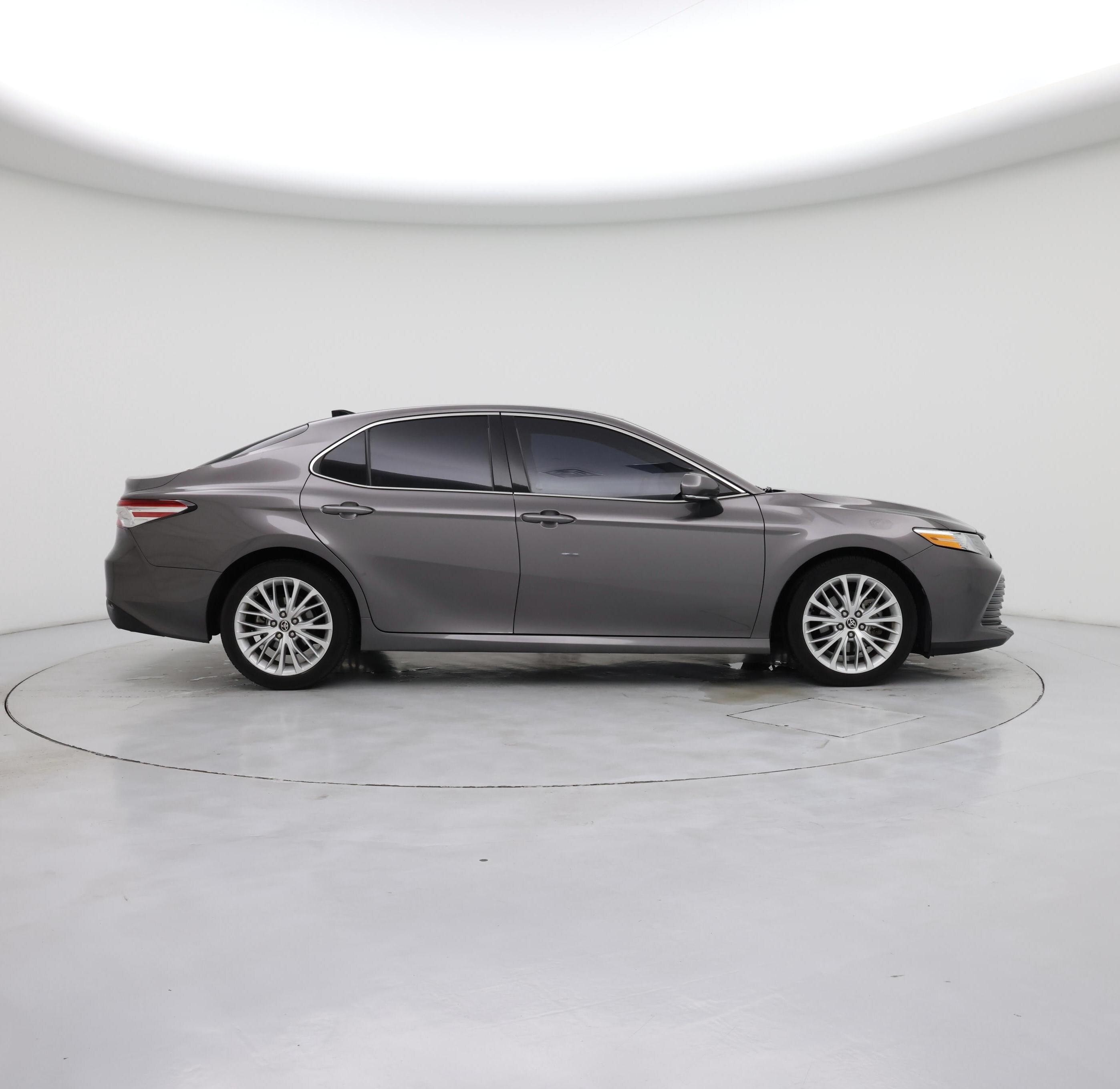 Thumbnail: 2020 Toyota Camry - 7