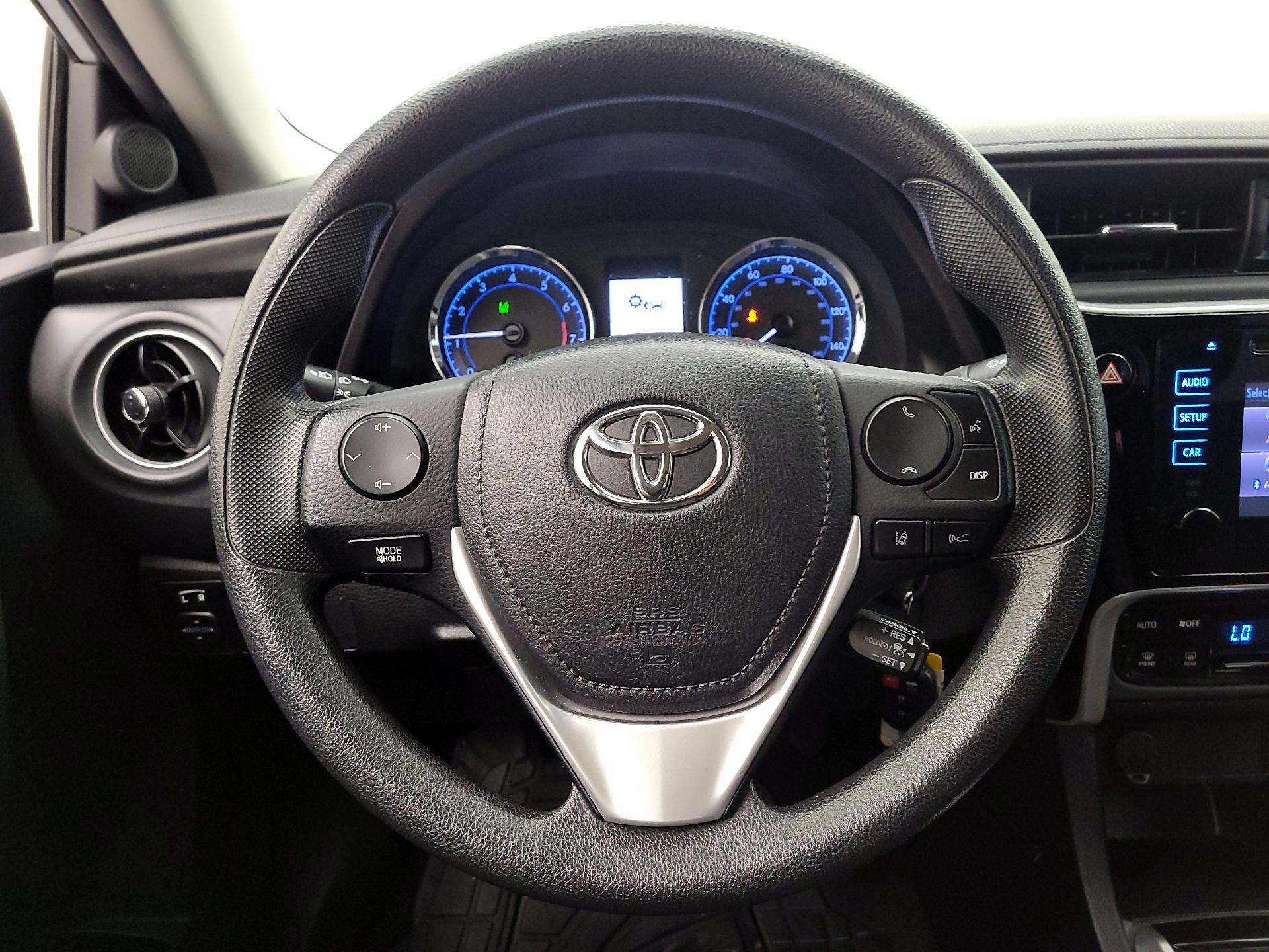 Thumbnail: 2017 Toyota Corolla - 10