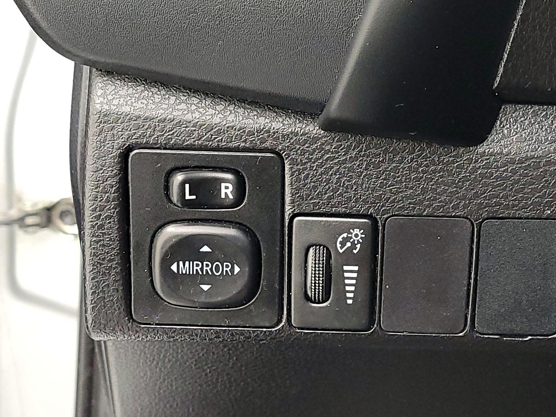 Thumbnail: 2017 Toyota Corolla - 13