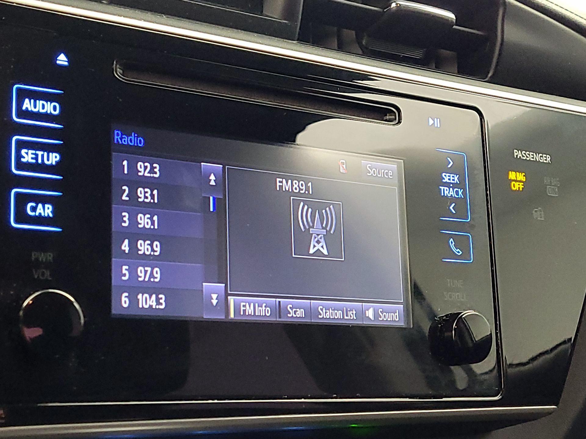 Thumbnail: 2017 Toyota Corolla - 15