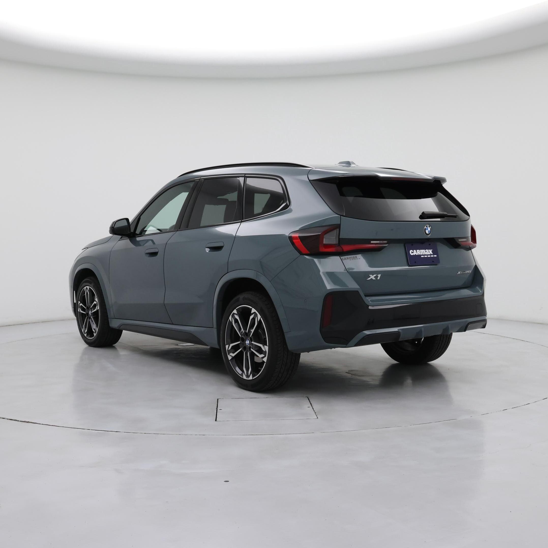 Thumbnail: 2023 BMW X1 - 2