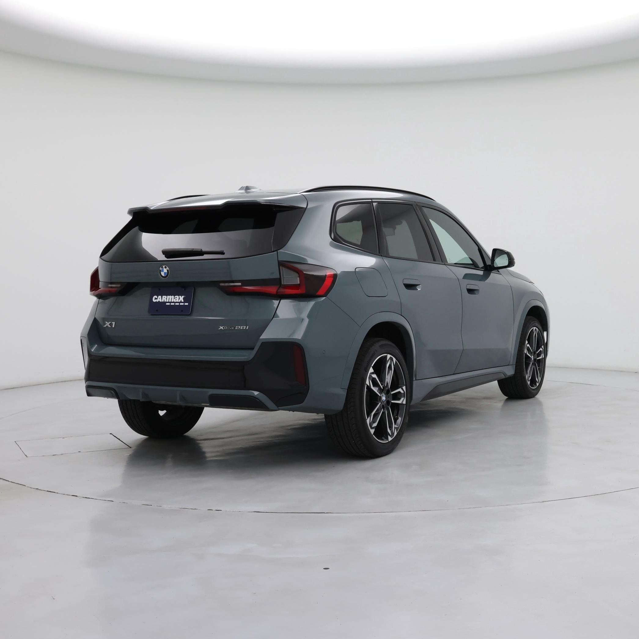 Thumbnail: 2023 BMW X1 - 8