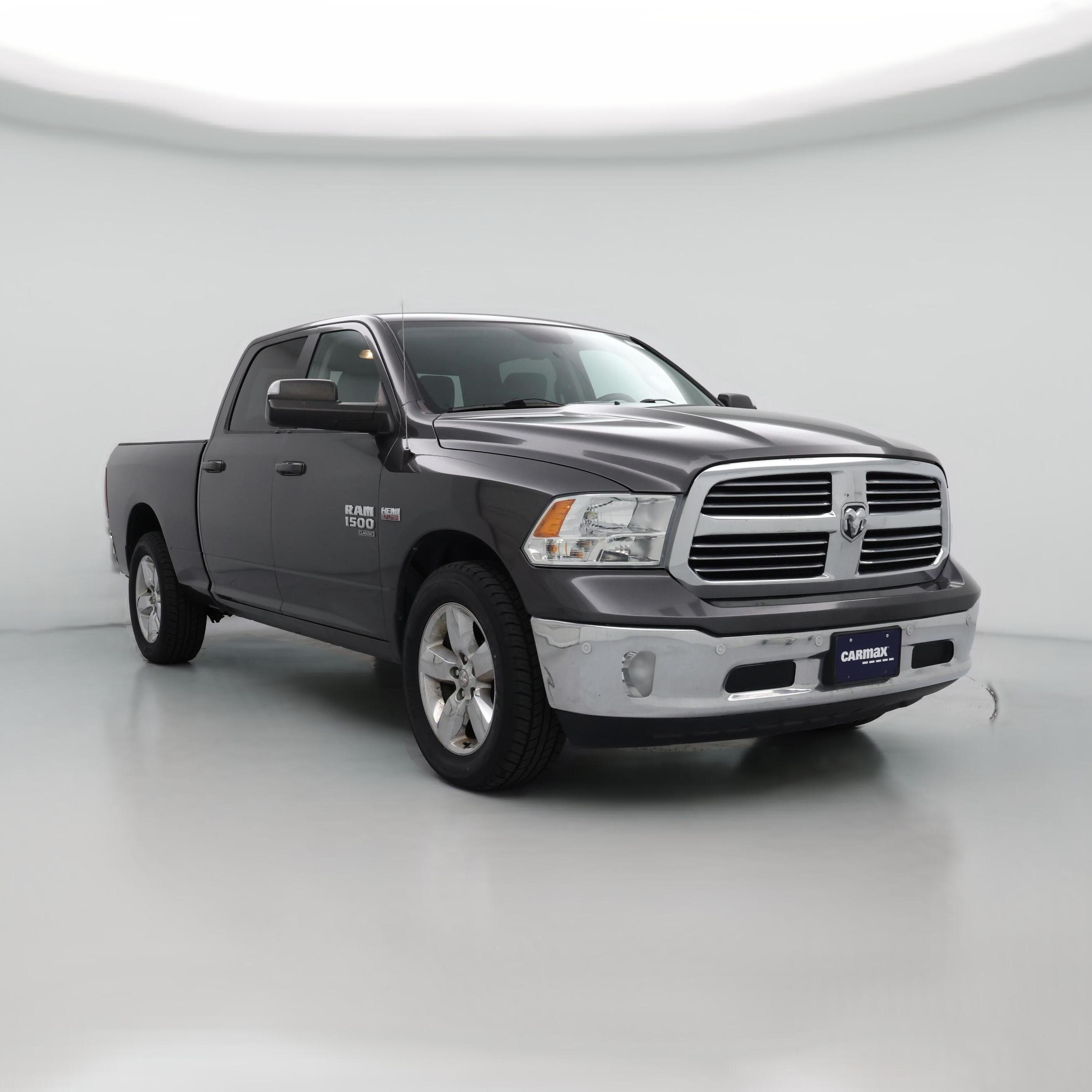 Thumbnail: 2019 RAM 1500 Classic - 1
