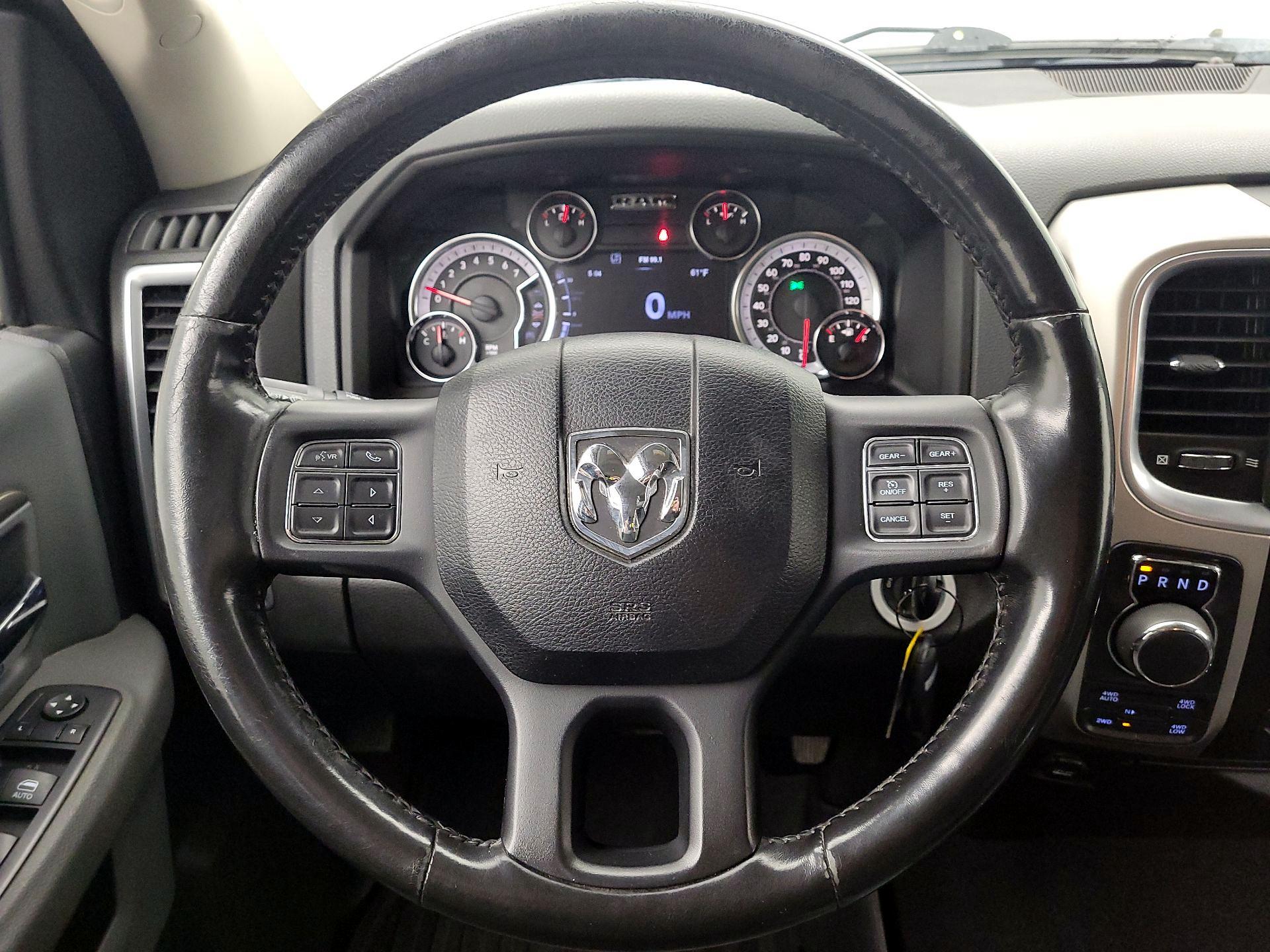 Thumbnail: 2019 RAM 1500 Classic - 10