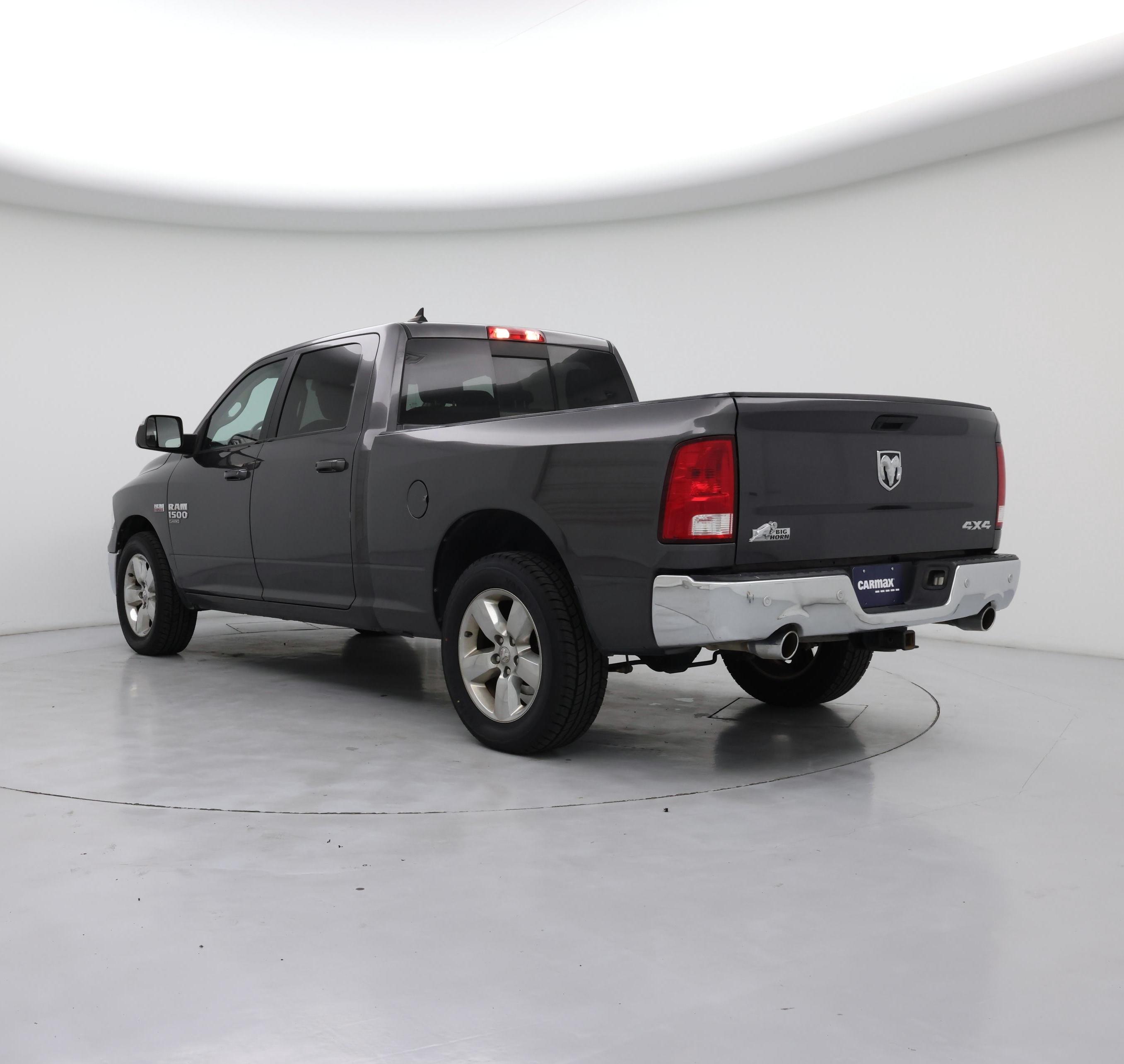 Thumbnail: 2019 RAM 1500 Classic - 2