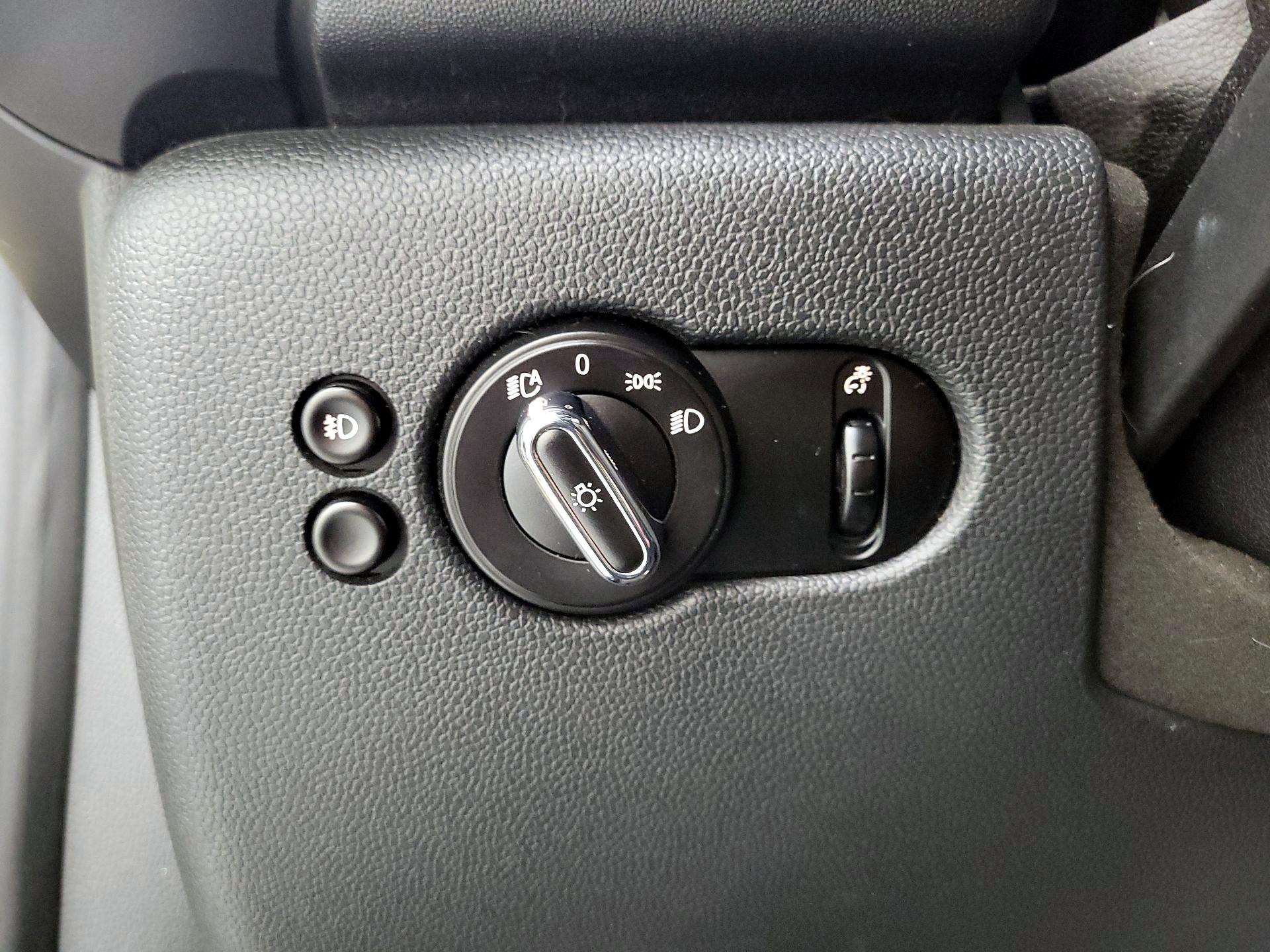 Thumbnail: 2016 MINI Cooper - 13