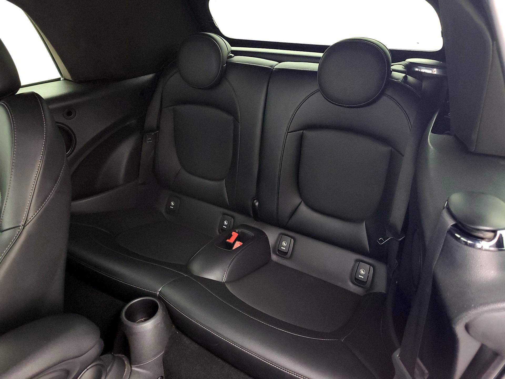 Thumbnail: 2016 MINI Cooper - 18