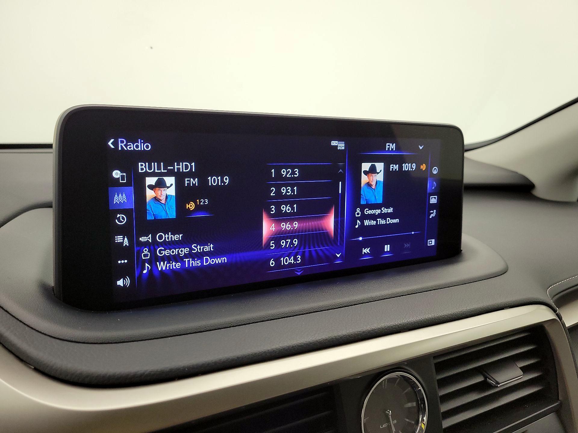 Thumbnail: 2022 Lexus RX - 16