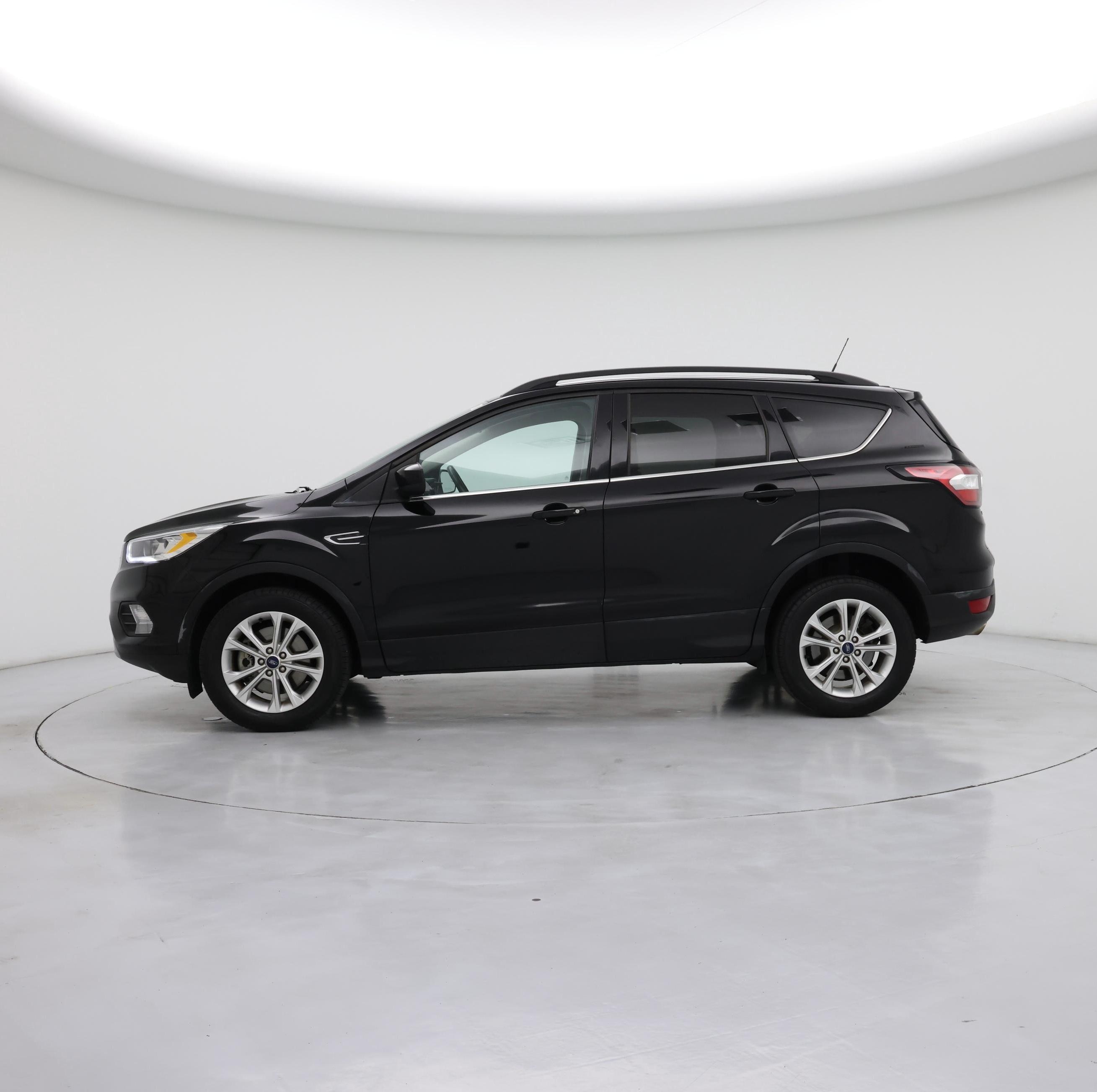 Thumbnail: 2018 Ford Escape - 3
