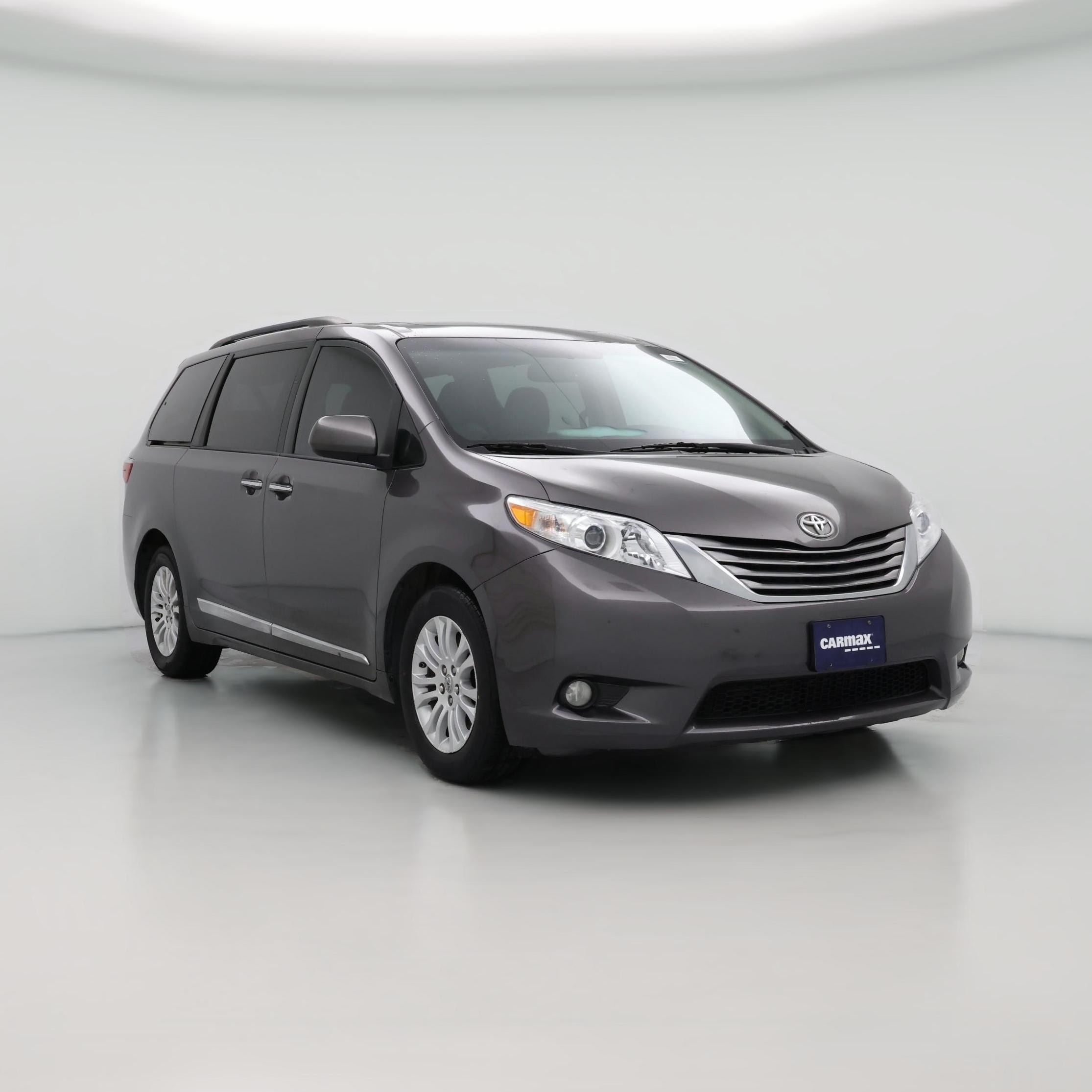 Thumbnail: 2017 Toyota Sienna - 1