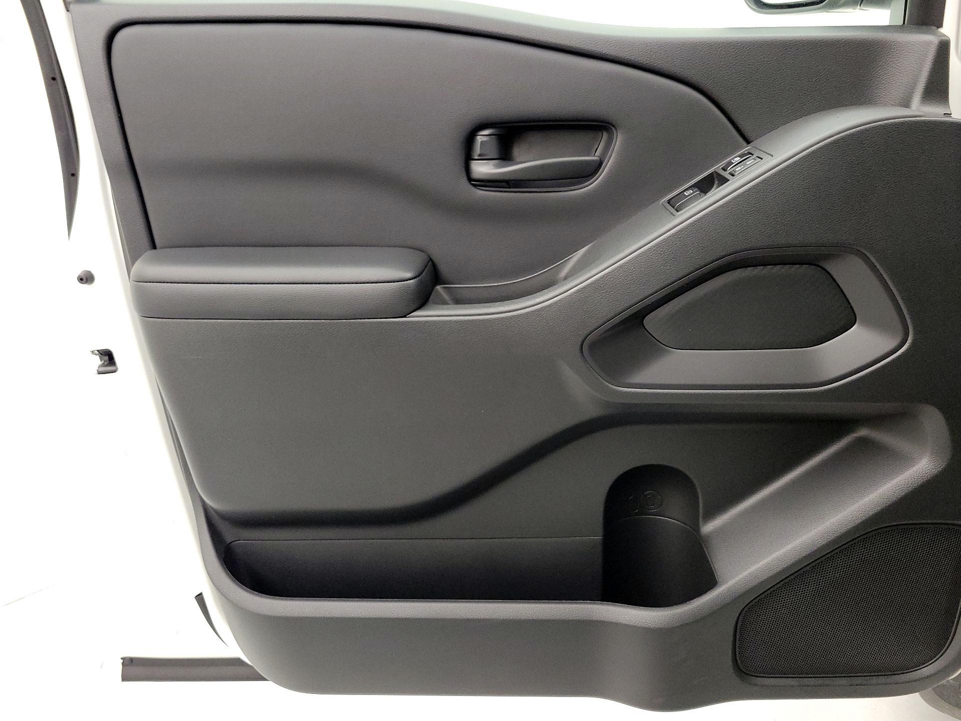 Thumbnail: 2025 Nissan Frontier - 12